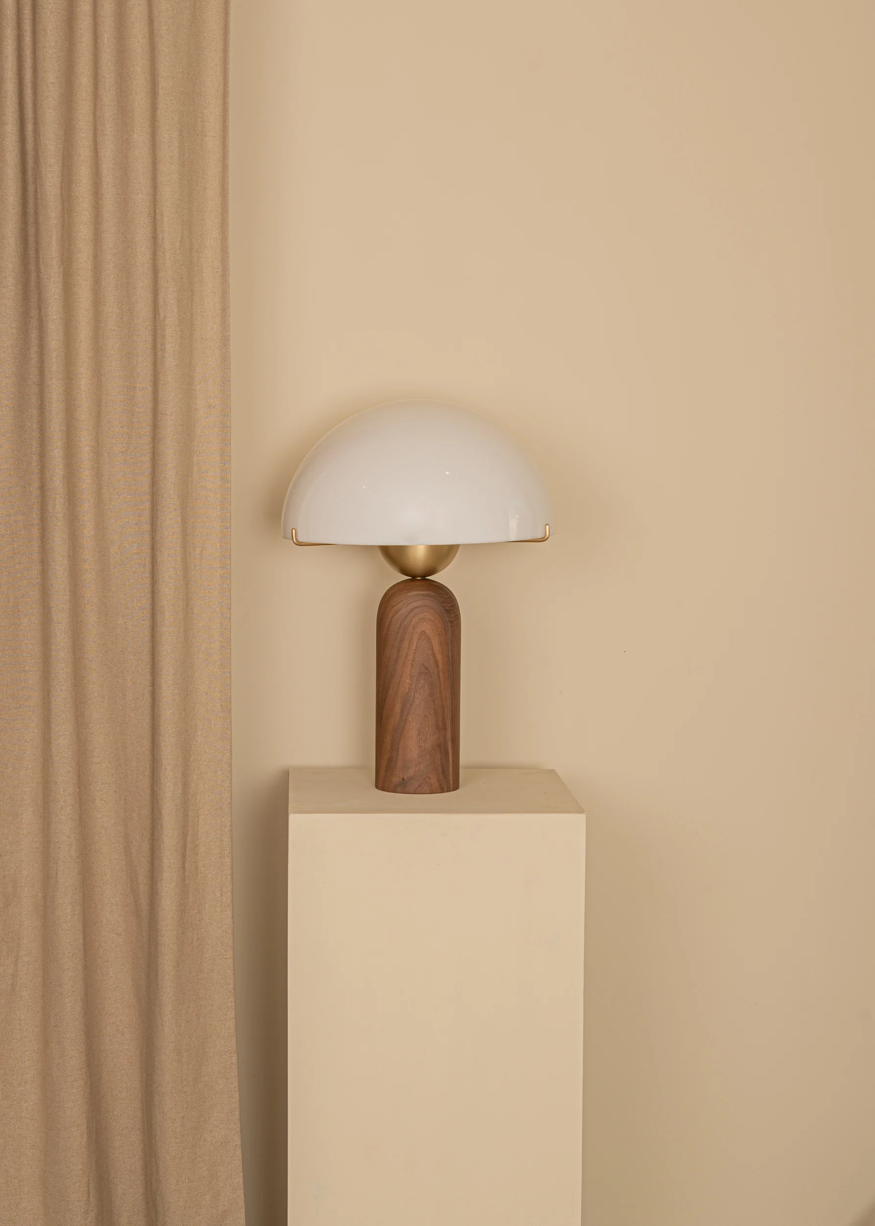 Lampa stołowa PEONO drewno orzechowe - Image 2