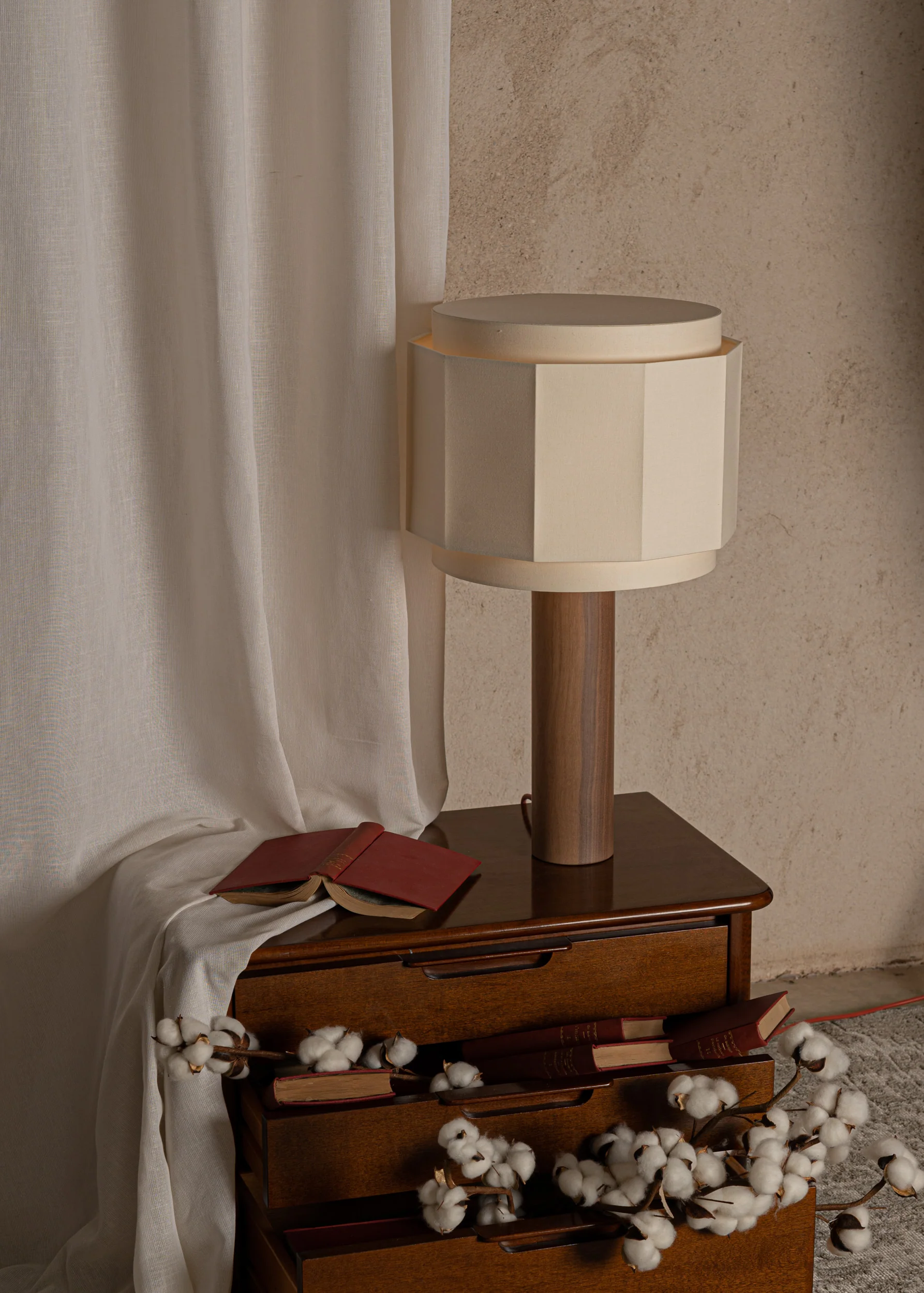 Lampa stołowa PIPO OKLA drewno orzechowe - Image 6