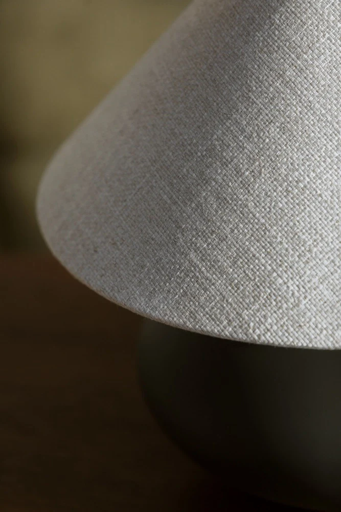 Lampa stołowa SAWA NATUR jasnobeżowa tkanina o grubym splocie - Image 6