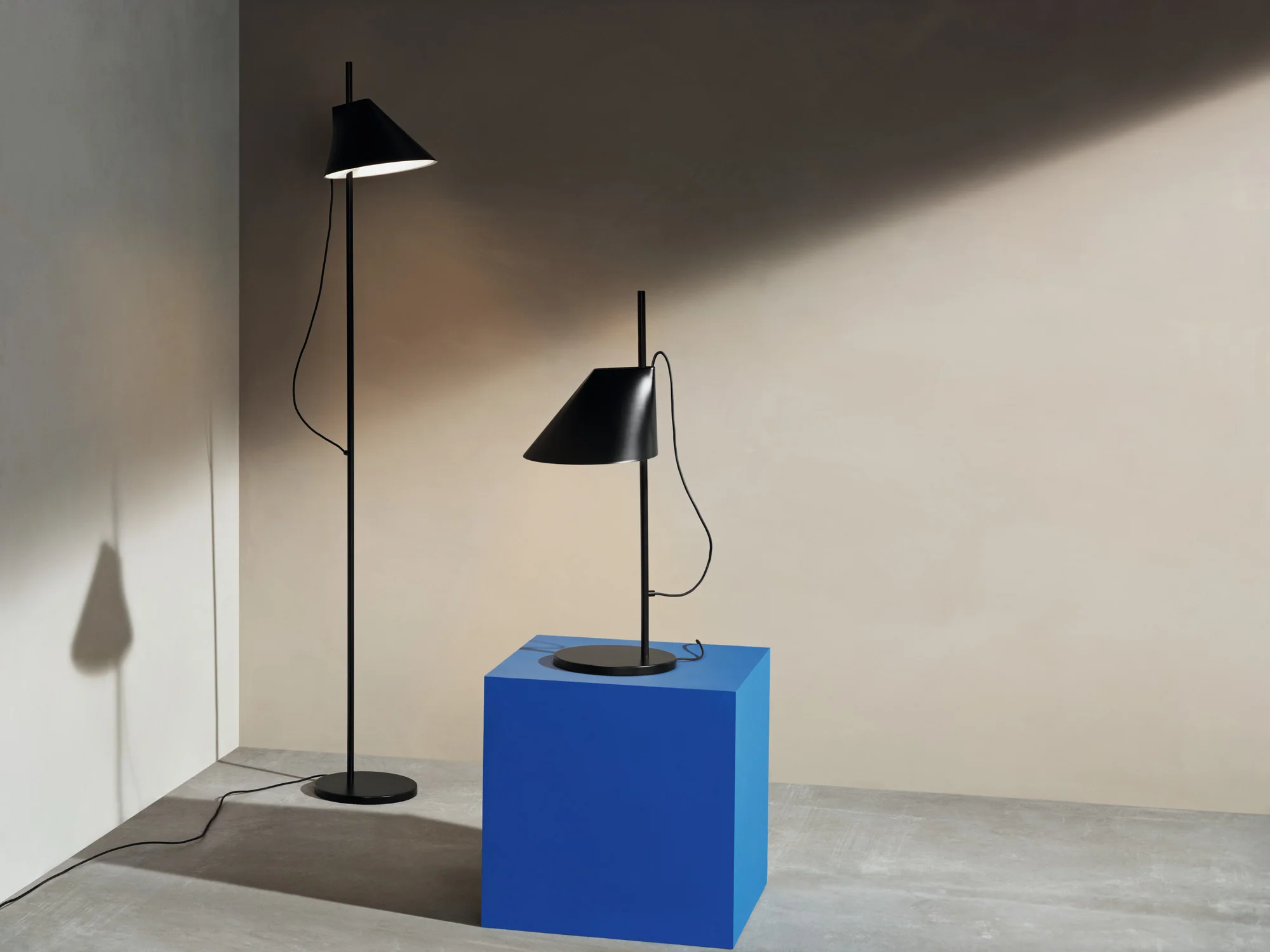 Lampa stołowa YUH czarny - Image 4