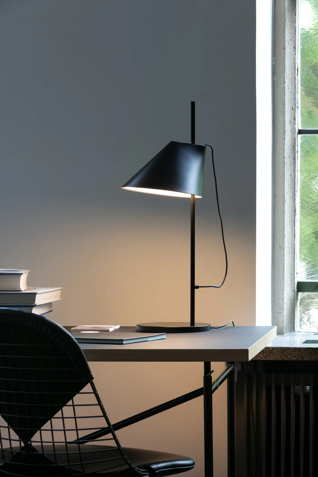 Lampa stołowa YUH czarny - Image 8