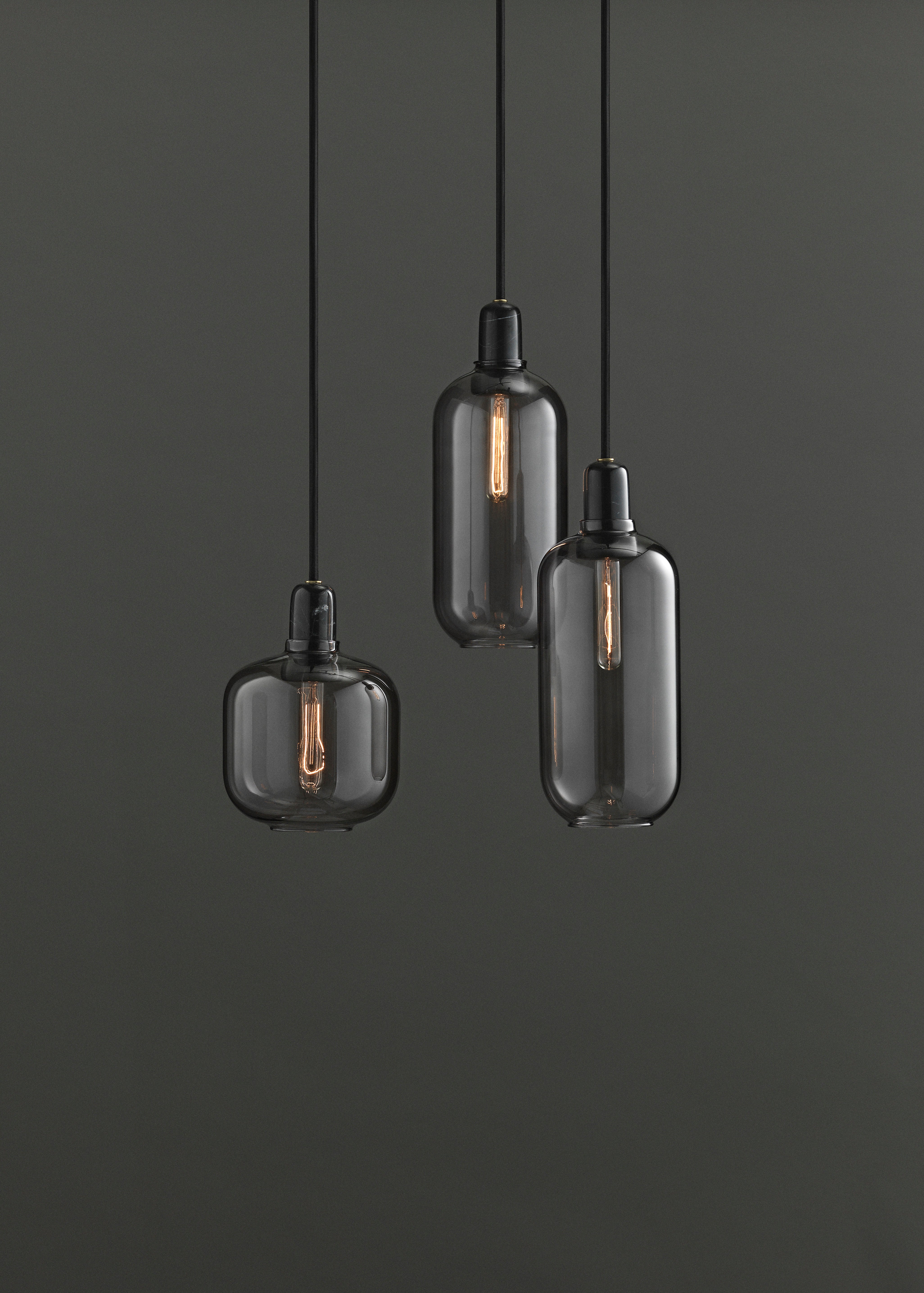 Lampa wisząca AMP LARGE szkło dymione z czarnym marmurem - Image 4