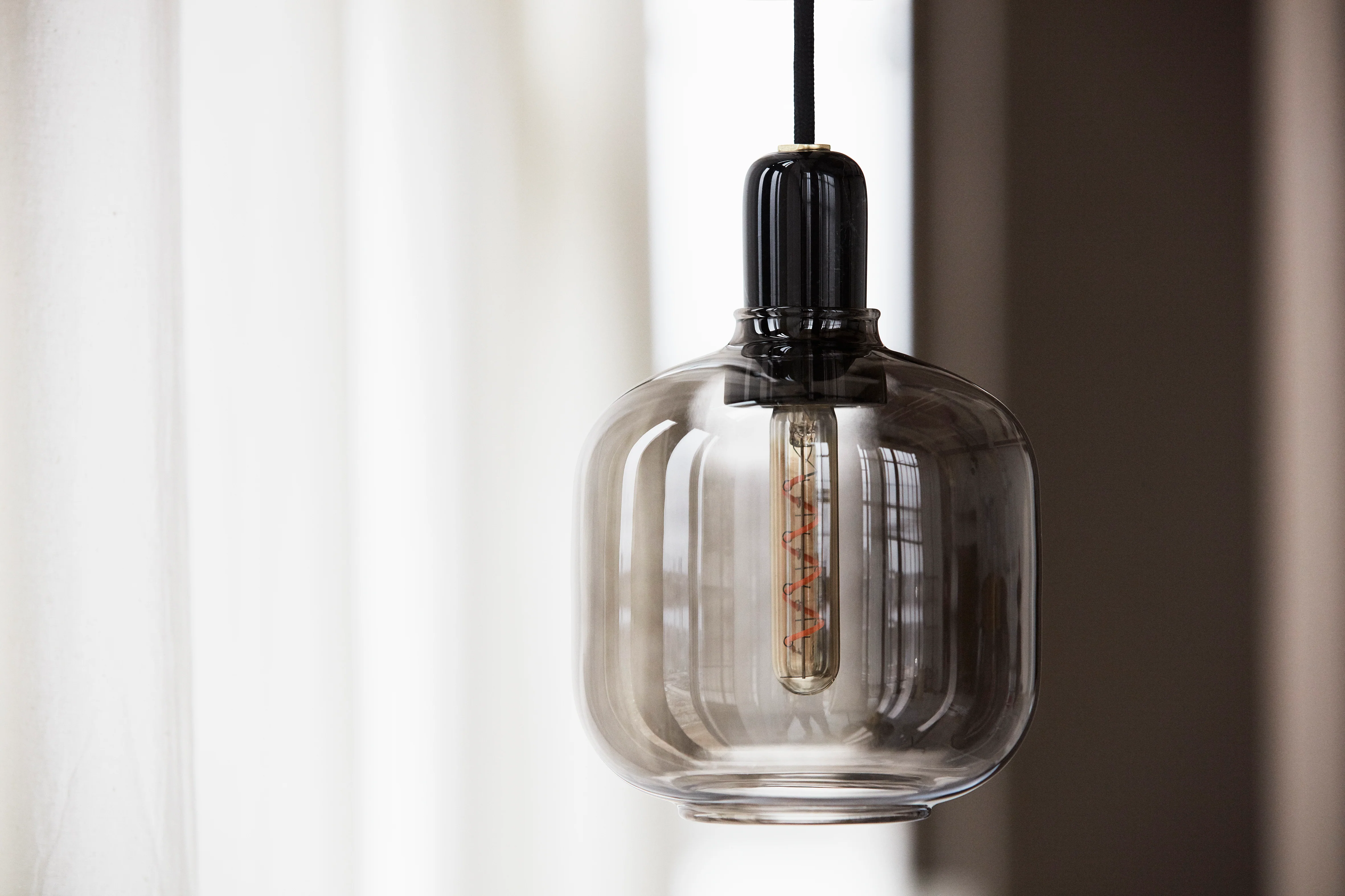 Lampa wisząca AMP szkło dymione z czarnym marmurem - Image 4