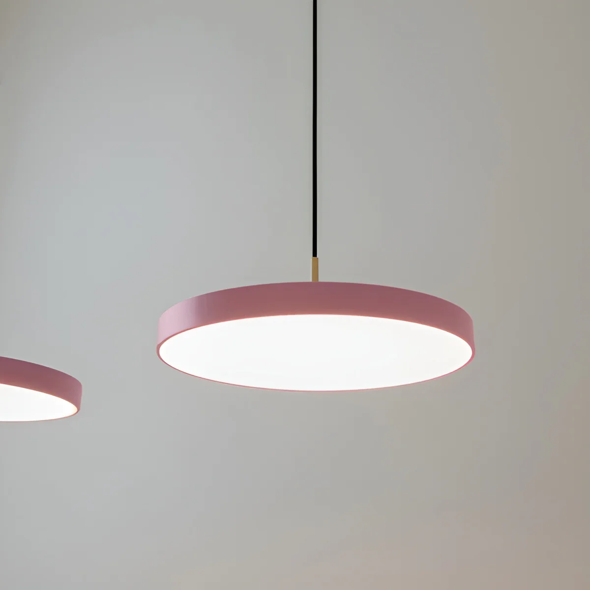 Lampa wisząca ASTERIA PLUS jasnoróżowy ze złotą wstawką - Image 5