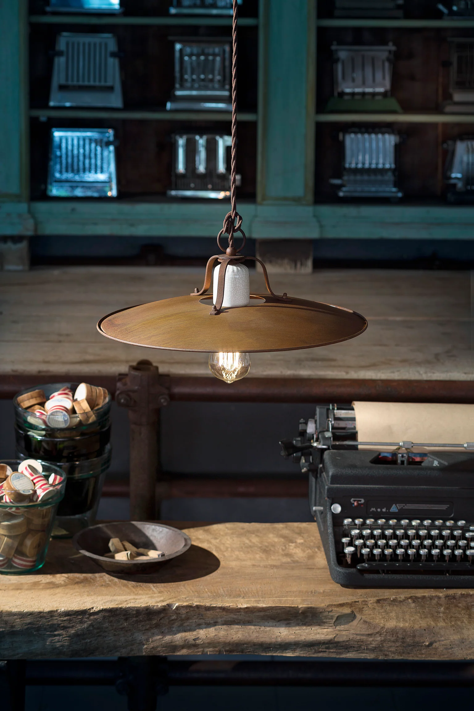 Lampa wisząca ceramiczno-żelazna GRUNGE rdzawy z kremowym efektem Craquelé - Image 2