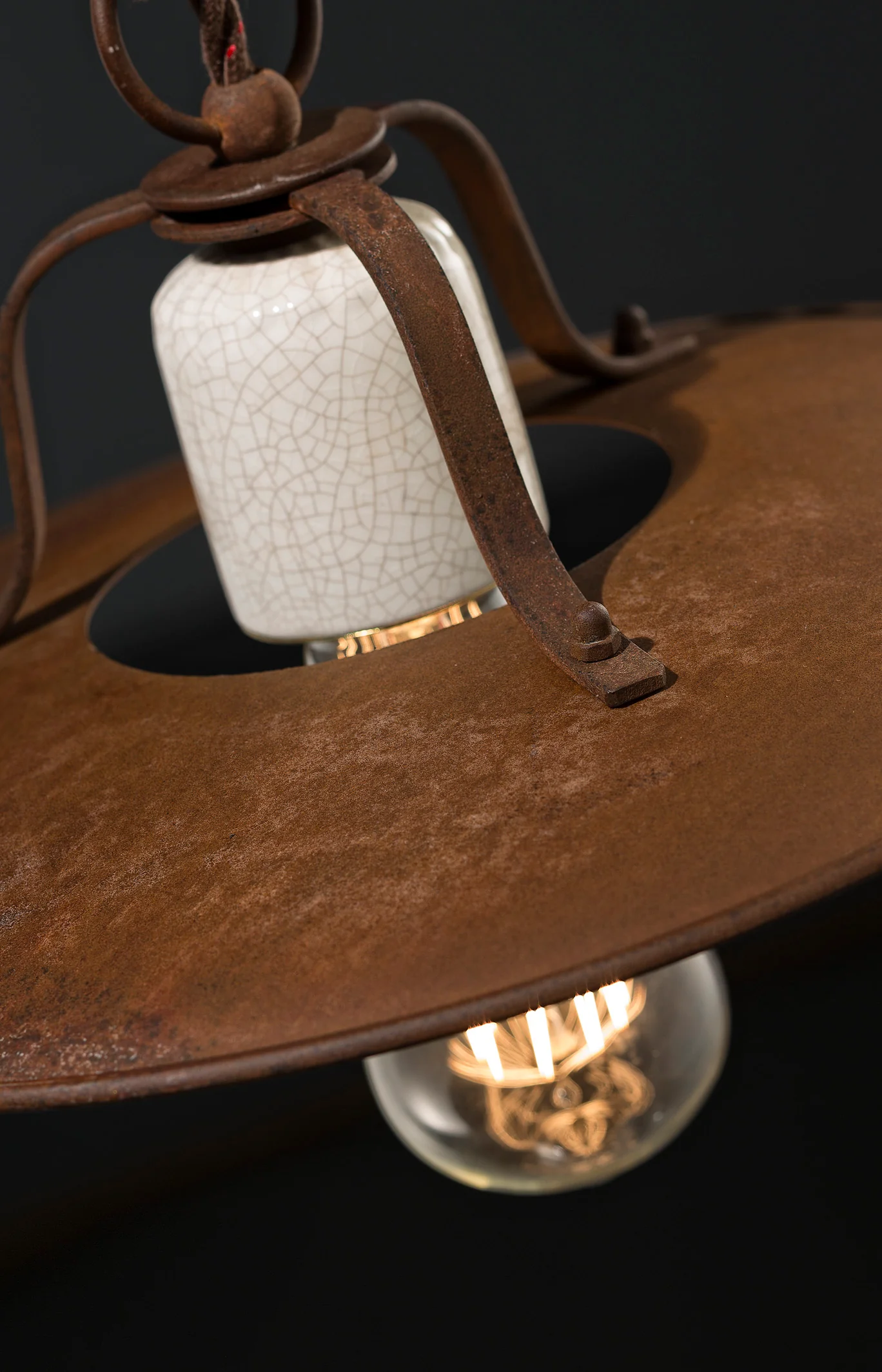 Lampa wisząca ceramiczno-żelazna GRUNGE rdzawy z kremowym efektem Craquelé - Image 6