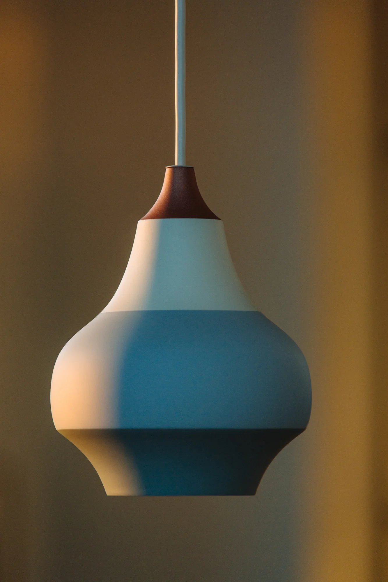 Lampa wisząca CIRQUE biało-niebieski z miedzianą końcówką - Image 12