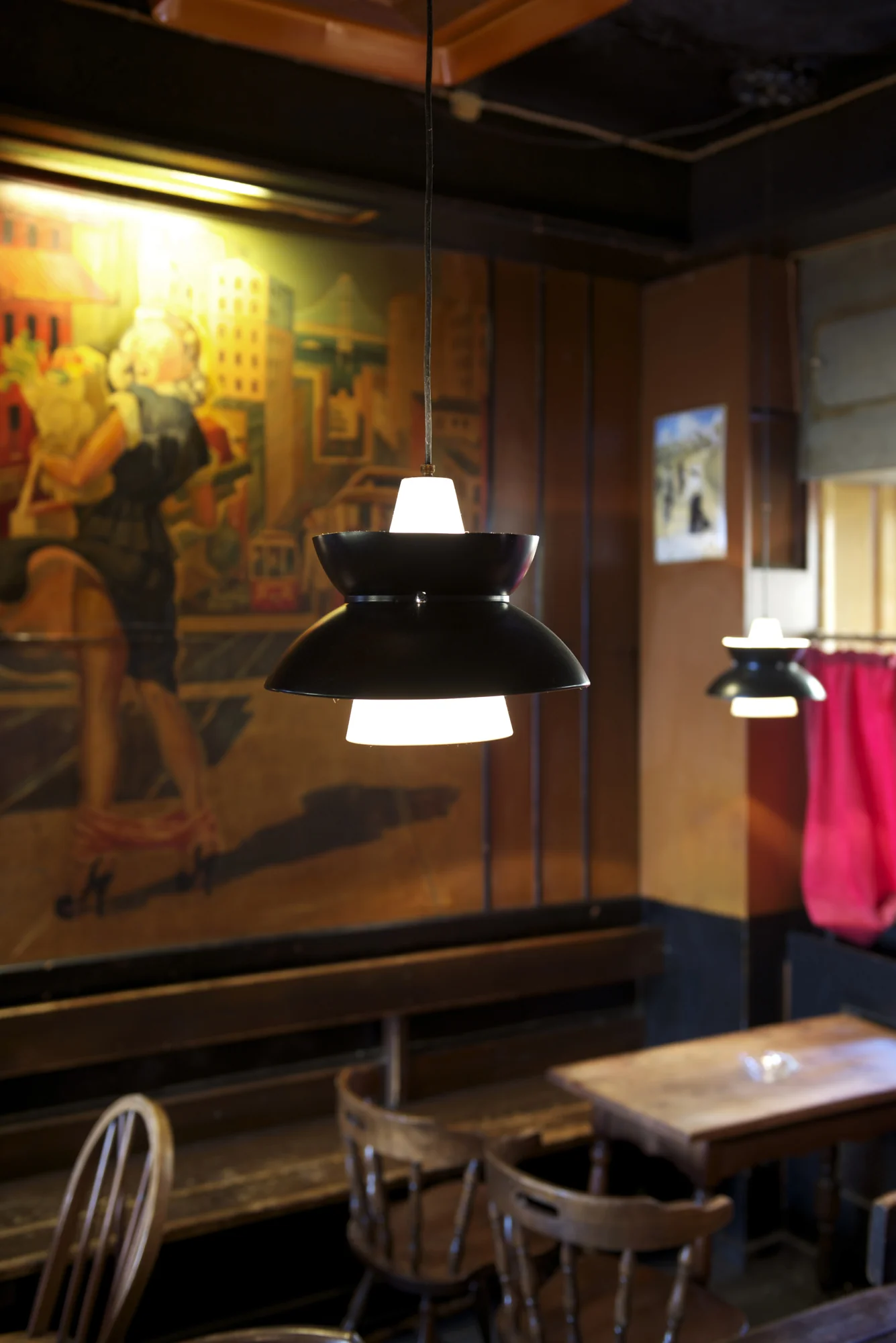 Lampa wisząca DOO-WOP biały z ciemnoszarym wykończeniem - Image 3
