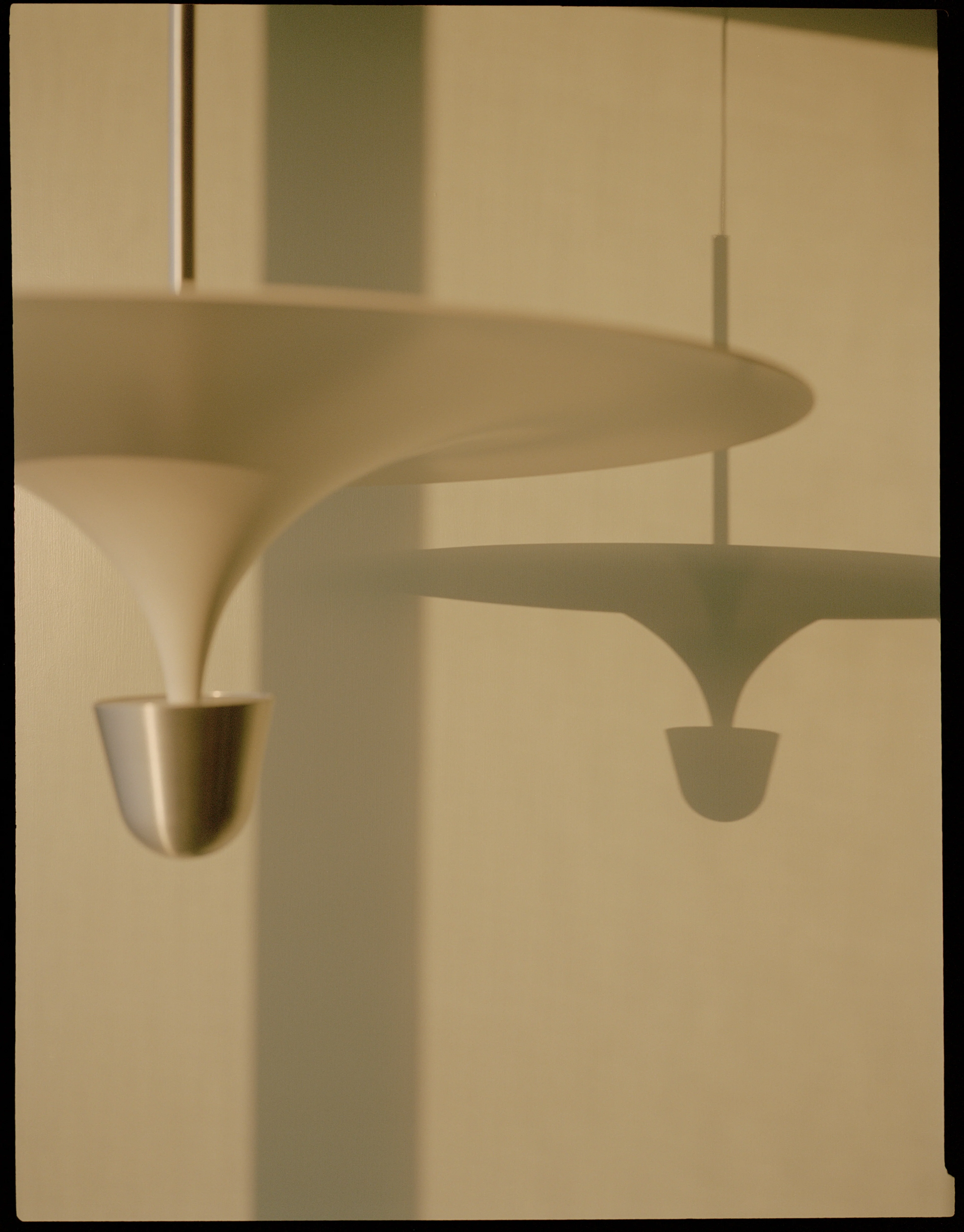 Lampa wisząca KANTARELL biały z niklowanym wykończeniem - Image 9