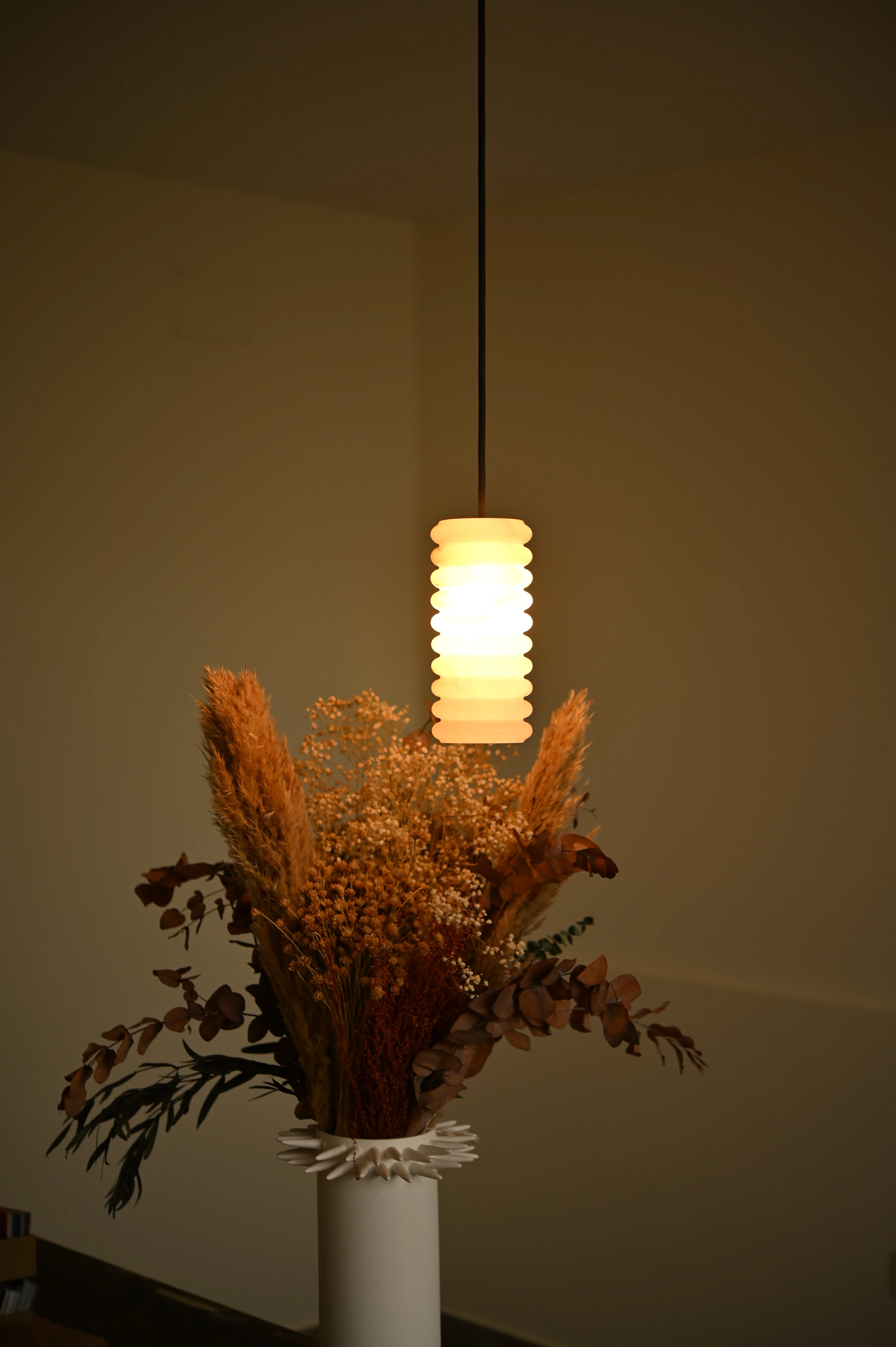 Lampa wisząca MANIKO FLUTA biały alabaster - Image 2