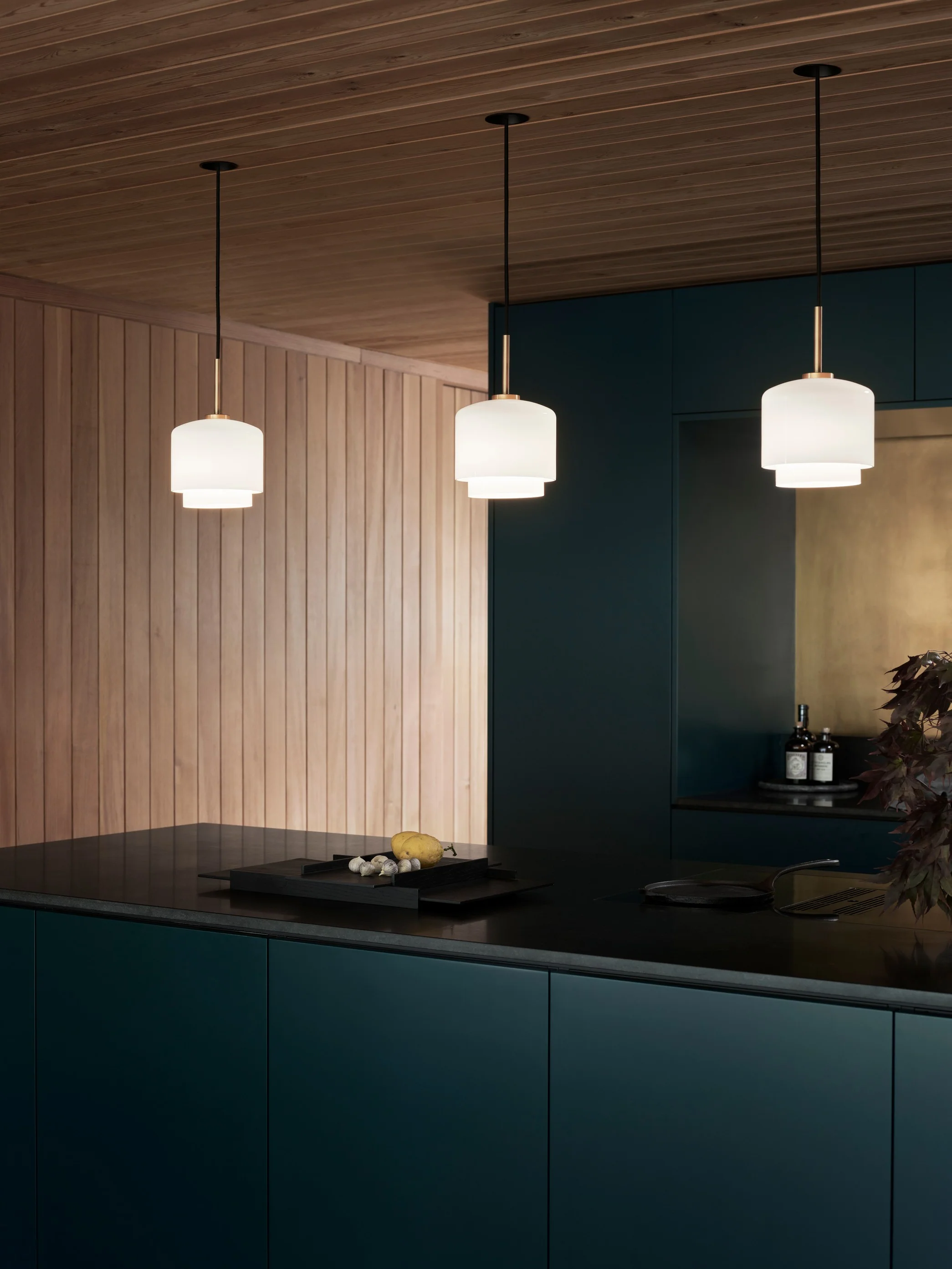 Lampa wisząca MEGUMI biały z mosiężnym wykończeniem - Image 8