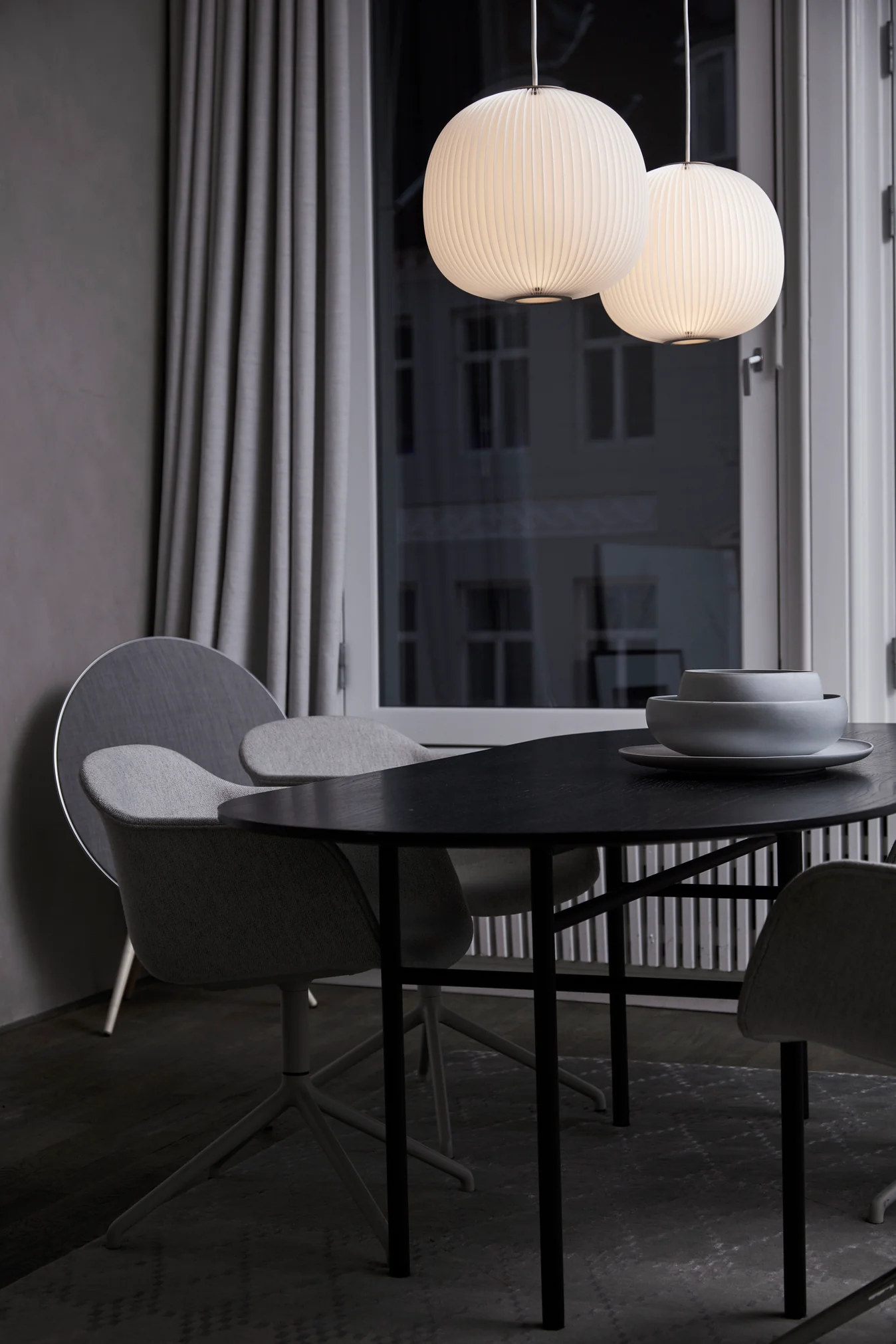 Lampa wisząca MODEL 134 LAMELLA 3 biały ze złotym wykończeniem - Image 5