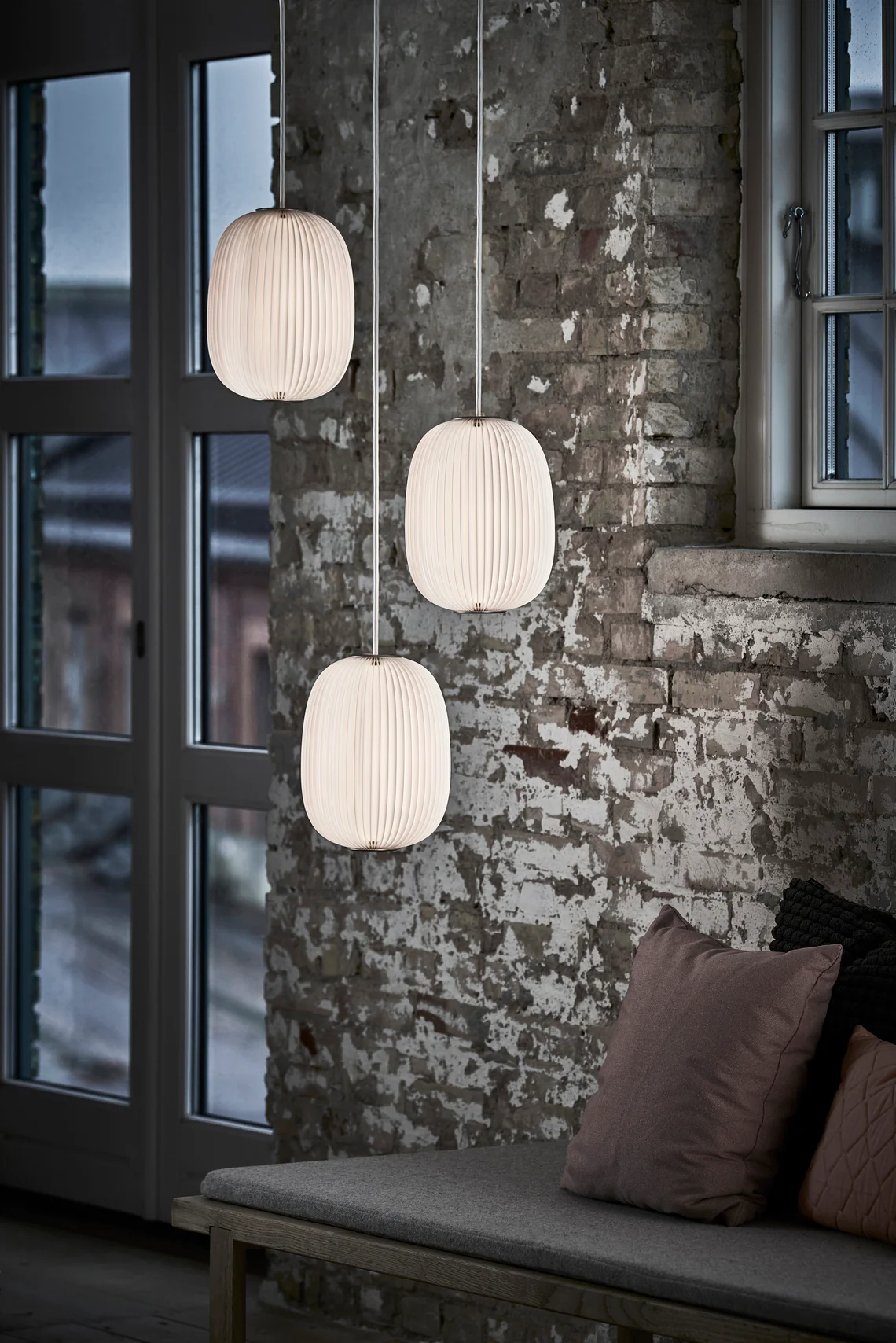 Lampa wisząca MODEL 135 LAMELLA 4 biały ze srebrnym wykończeniem - Image 2