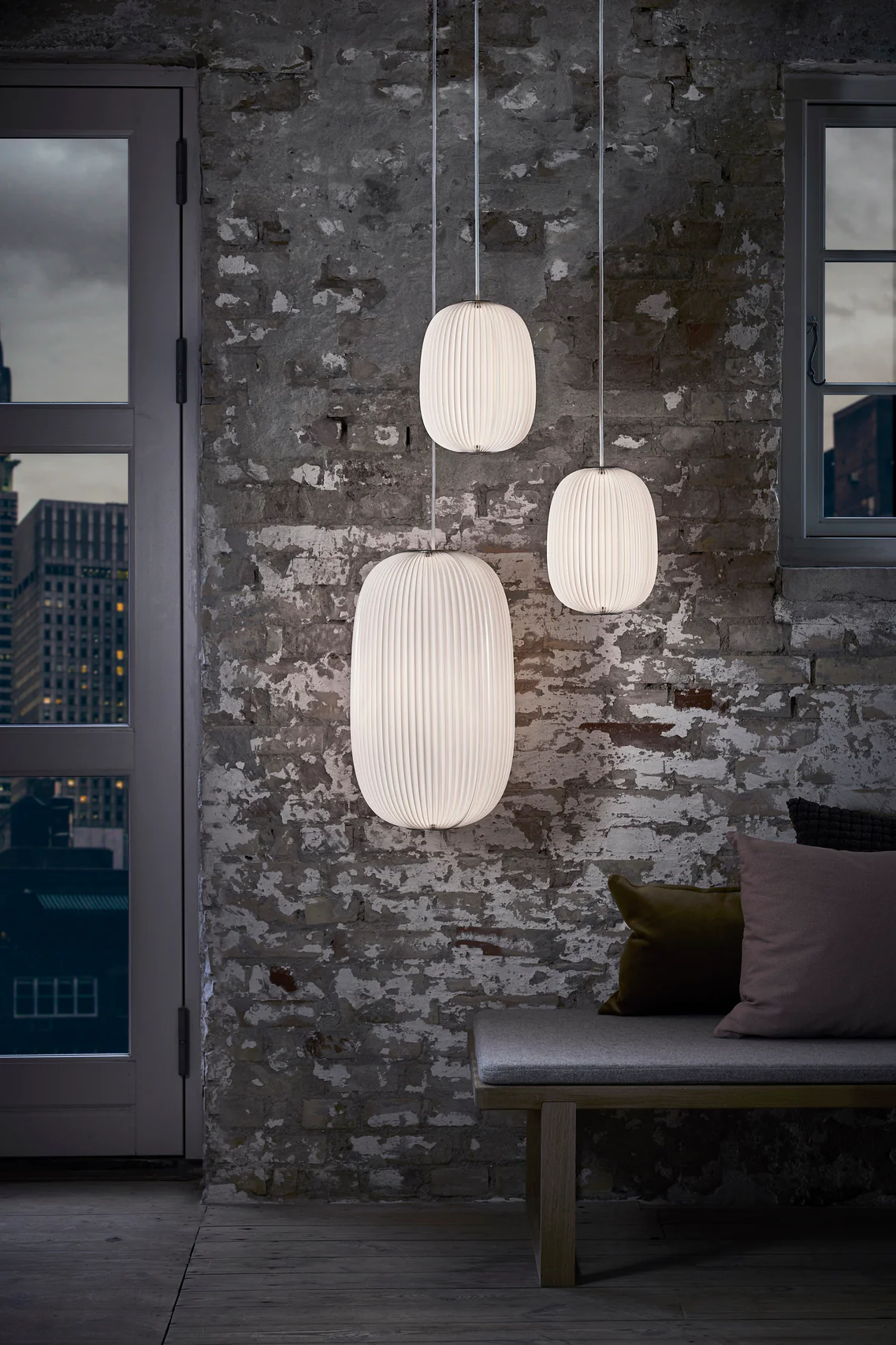 Lampa wisząca MODEL 135 LAMELLA 4 biały z czarnym wykończeniem - Image 6
