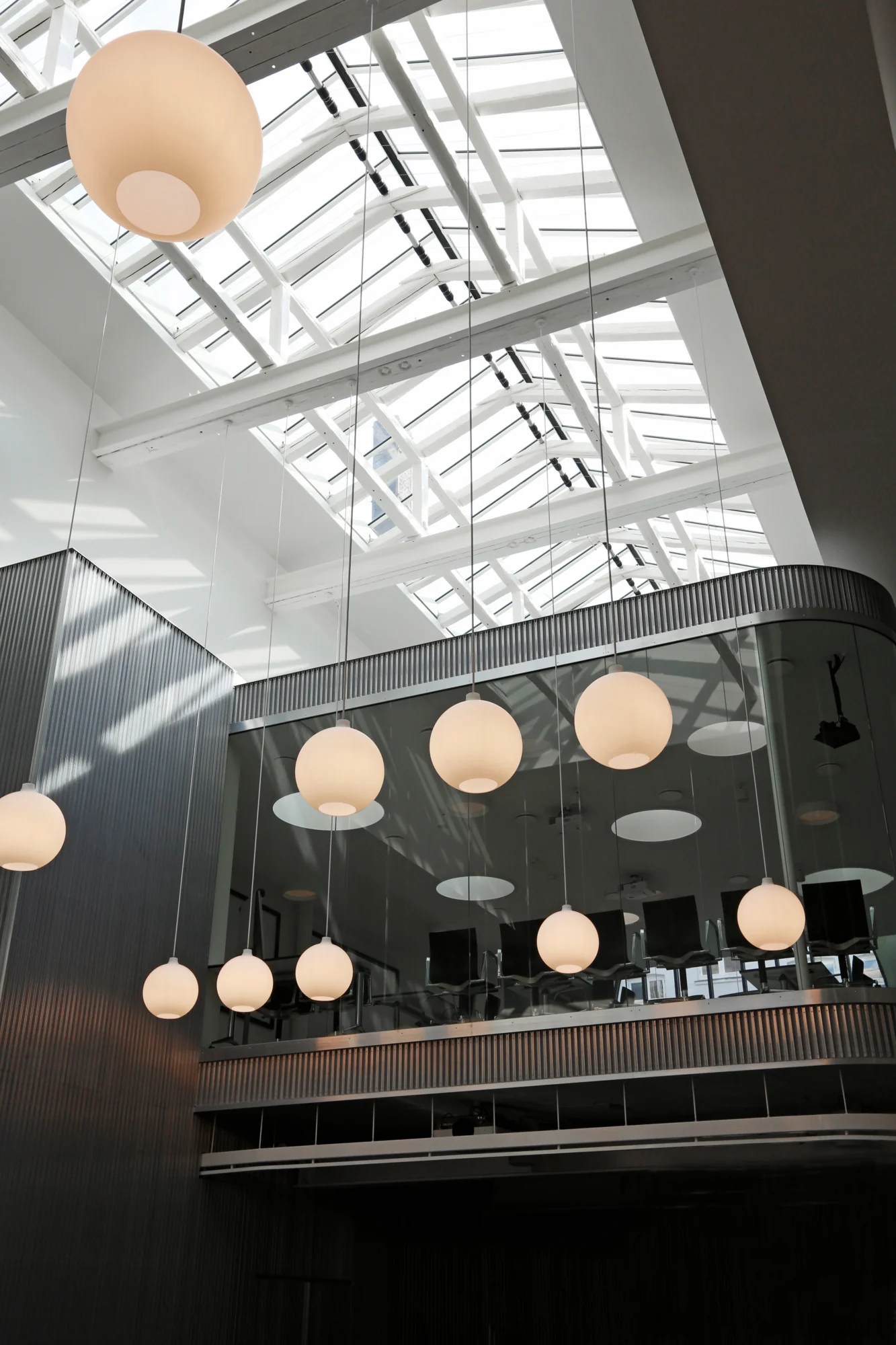 Lampa wisząca WOHLERT białe szkło - Image 25