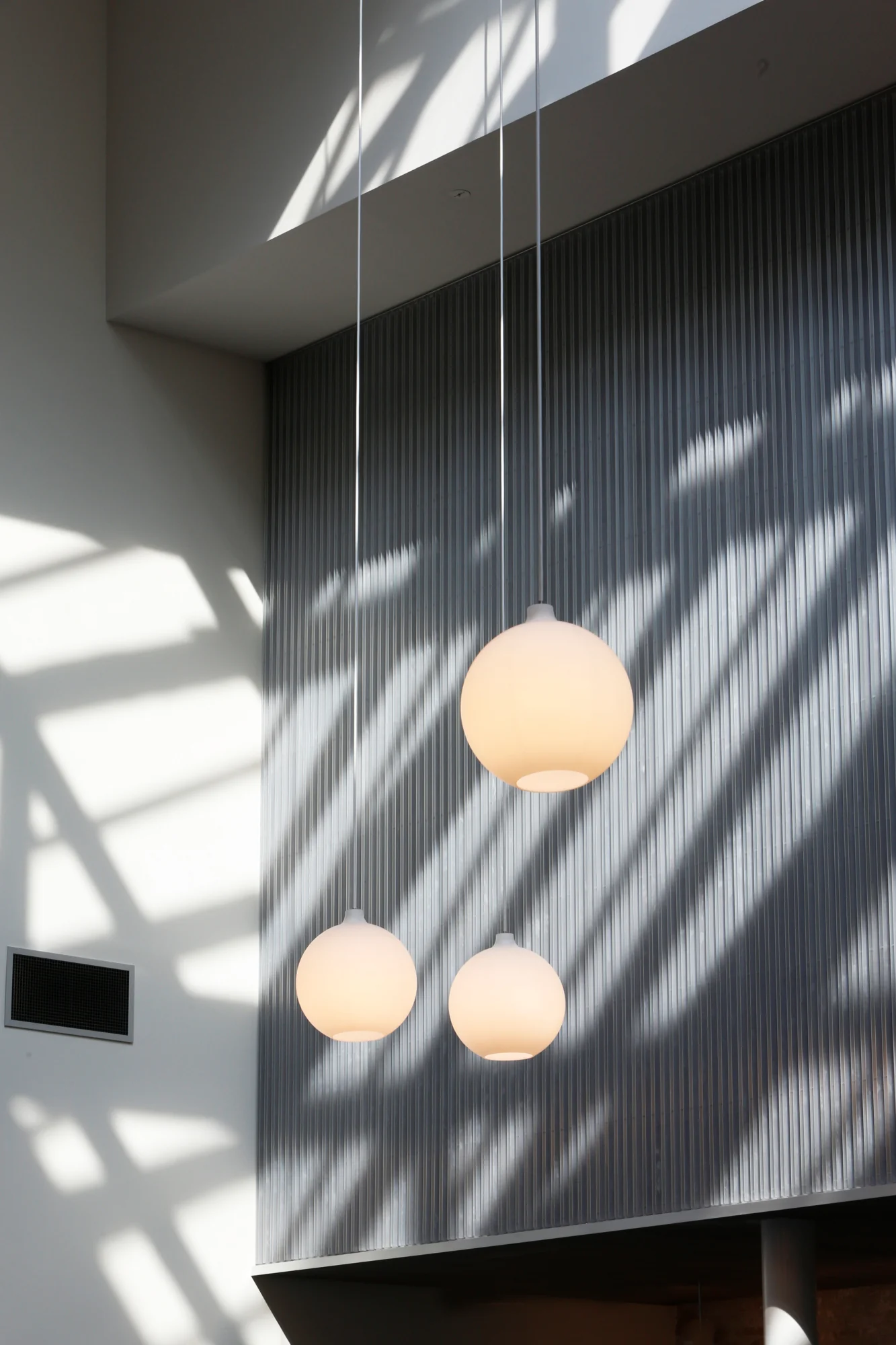 Lampa wisząca WOHLERT białe szkło - Image 28