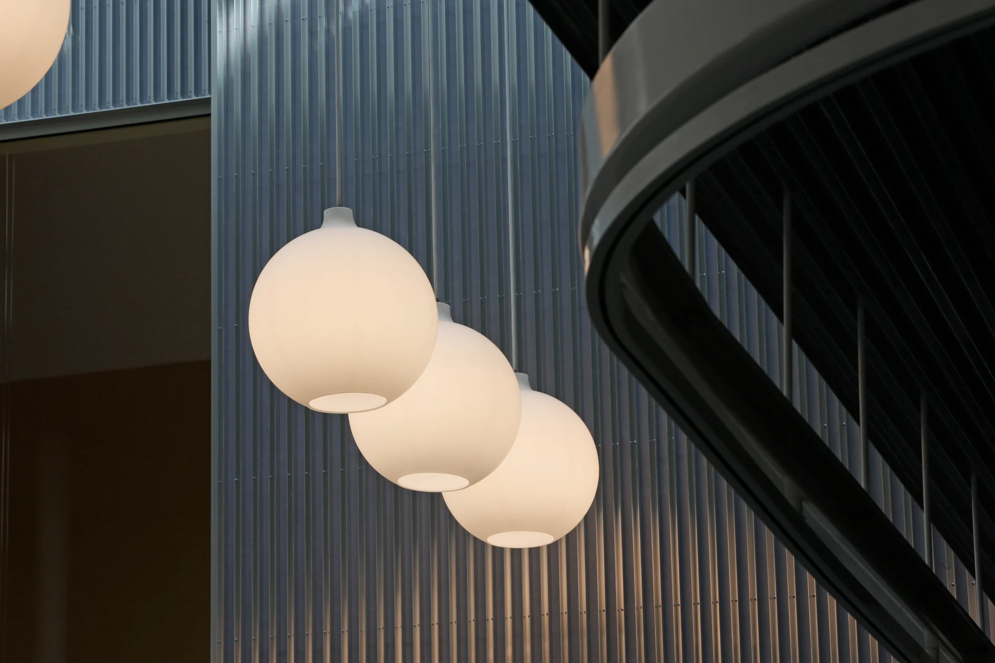 Lampa wisząca WOHLERT białe szkło - Image 5