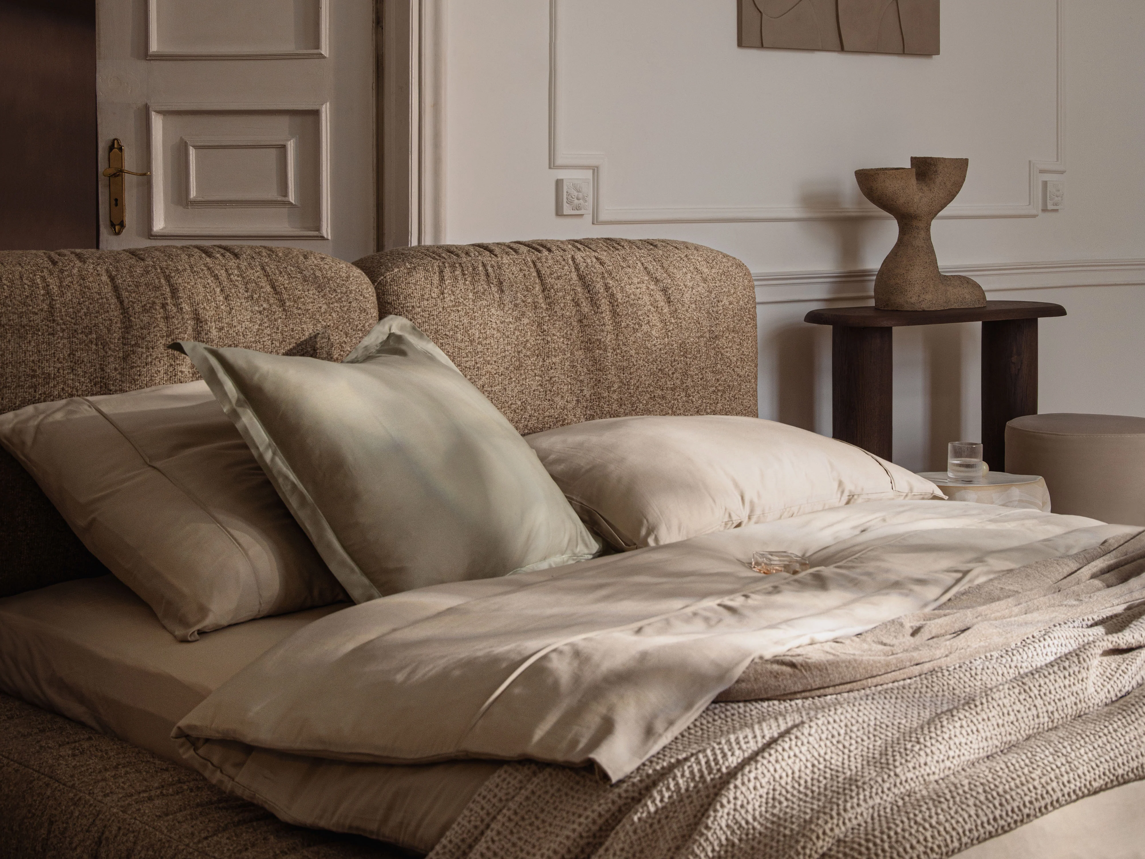 Łóżko MARTINA cappuccino boucle - Image 3