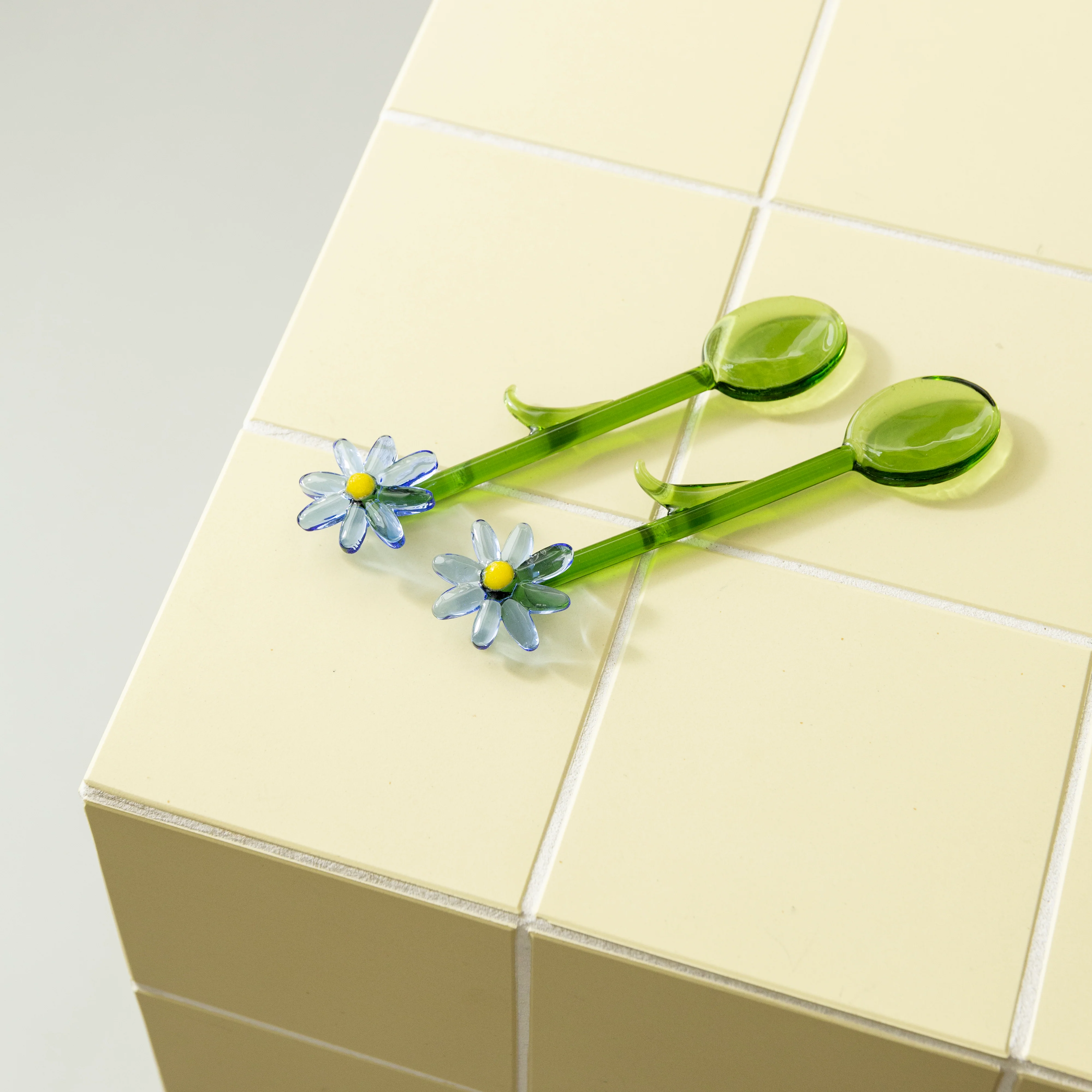 Zestaw łyżeczek FLORA zielony z niebieskim - Image 2