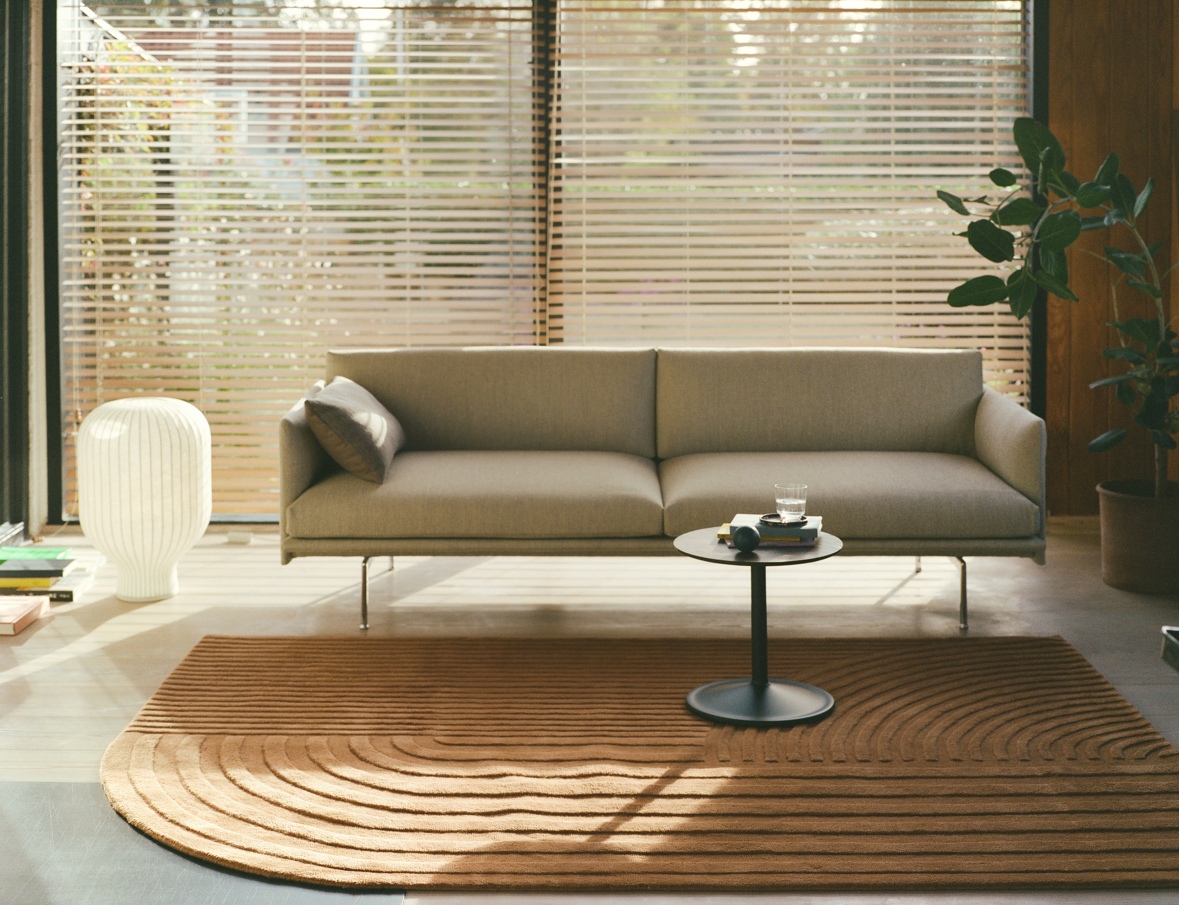 Sofa 3-osobowa OUTLINE szarozielony ze srebrną podstawą - Image 2