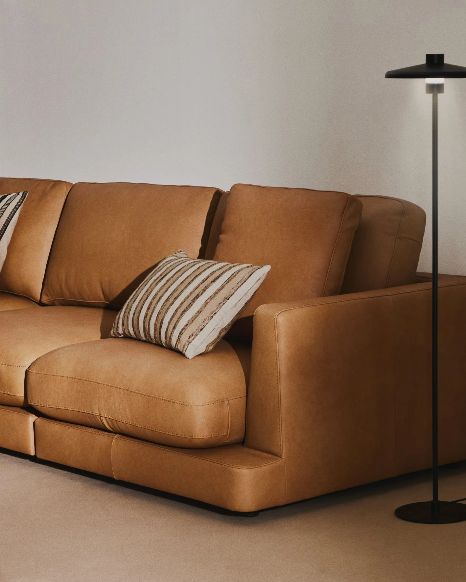 Sofa 4-osobowa GALA skóra naturalna - Image 4