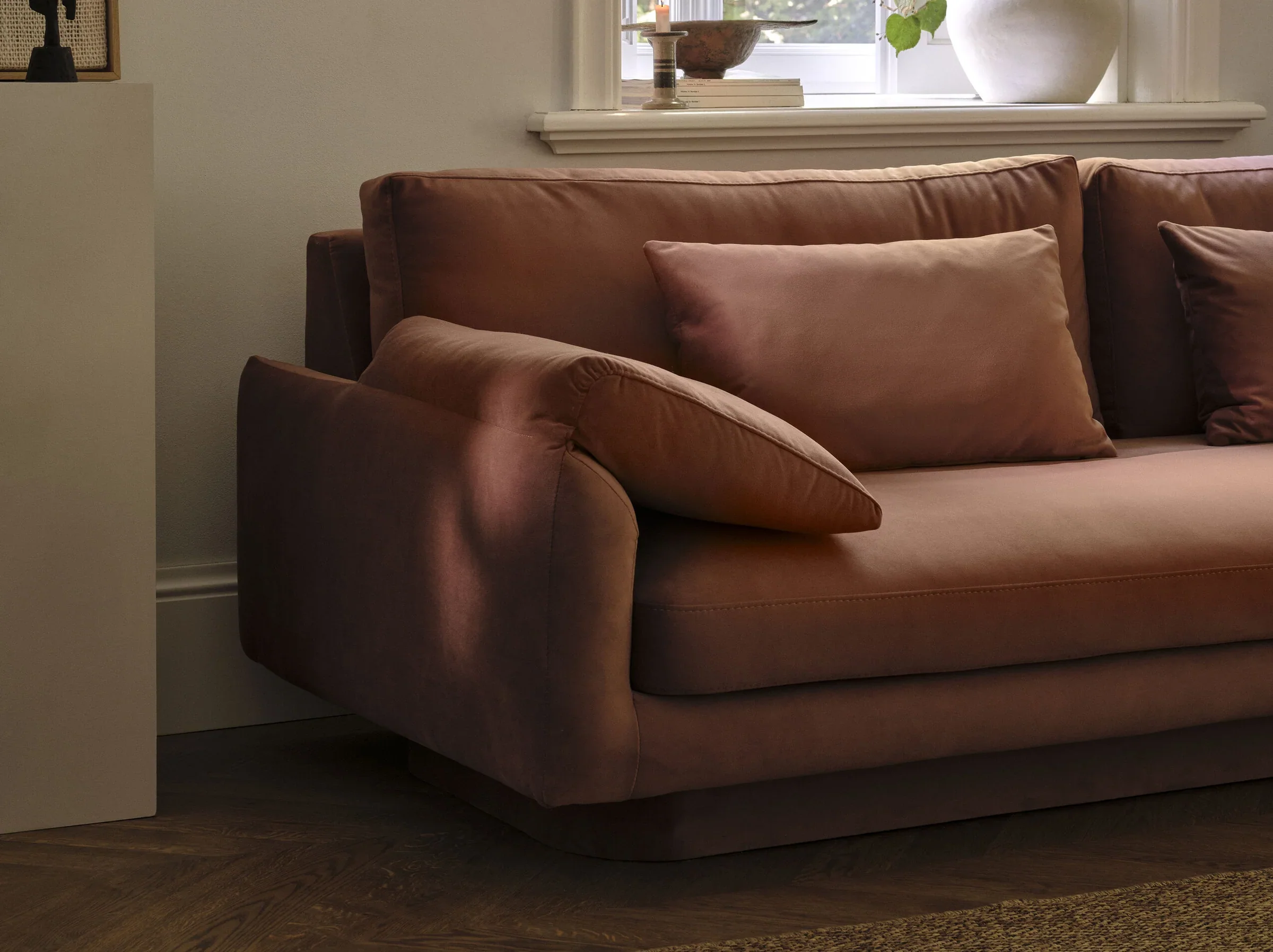 Sofa aksamitna 3-osobowa TORINO piaskowy - Poekspozycyjna - Image 6