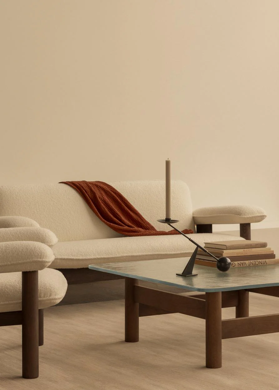 Sofa BRASILIA kremowy z dębową podstawą - Image 6