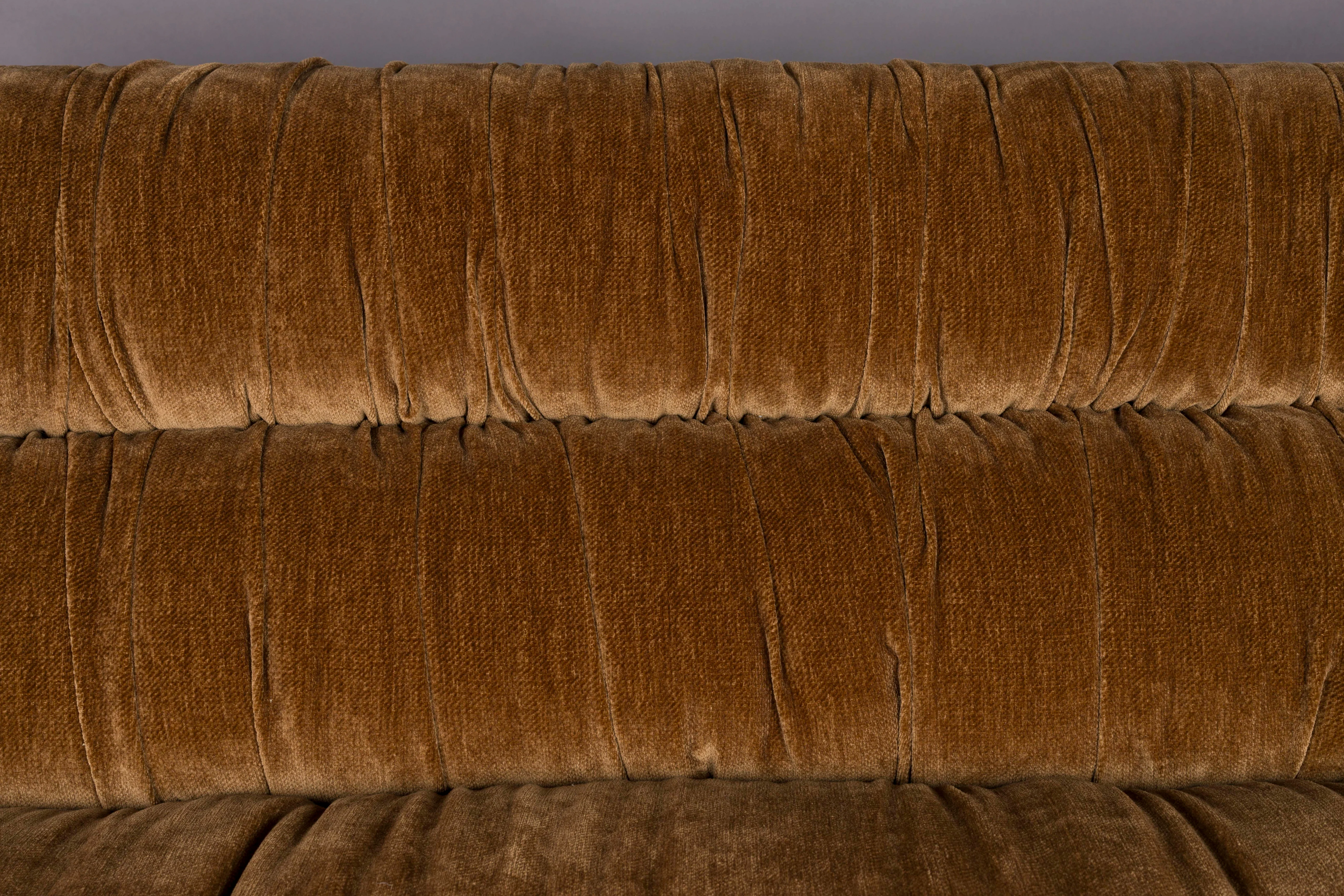 Sofa DOUGLAS koniakowy welur - Image 9