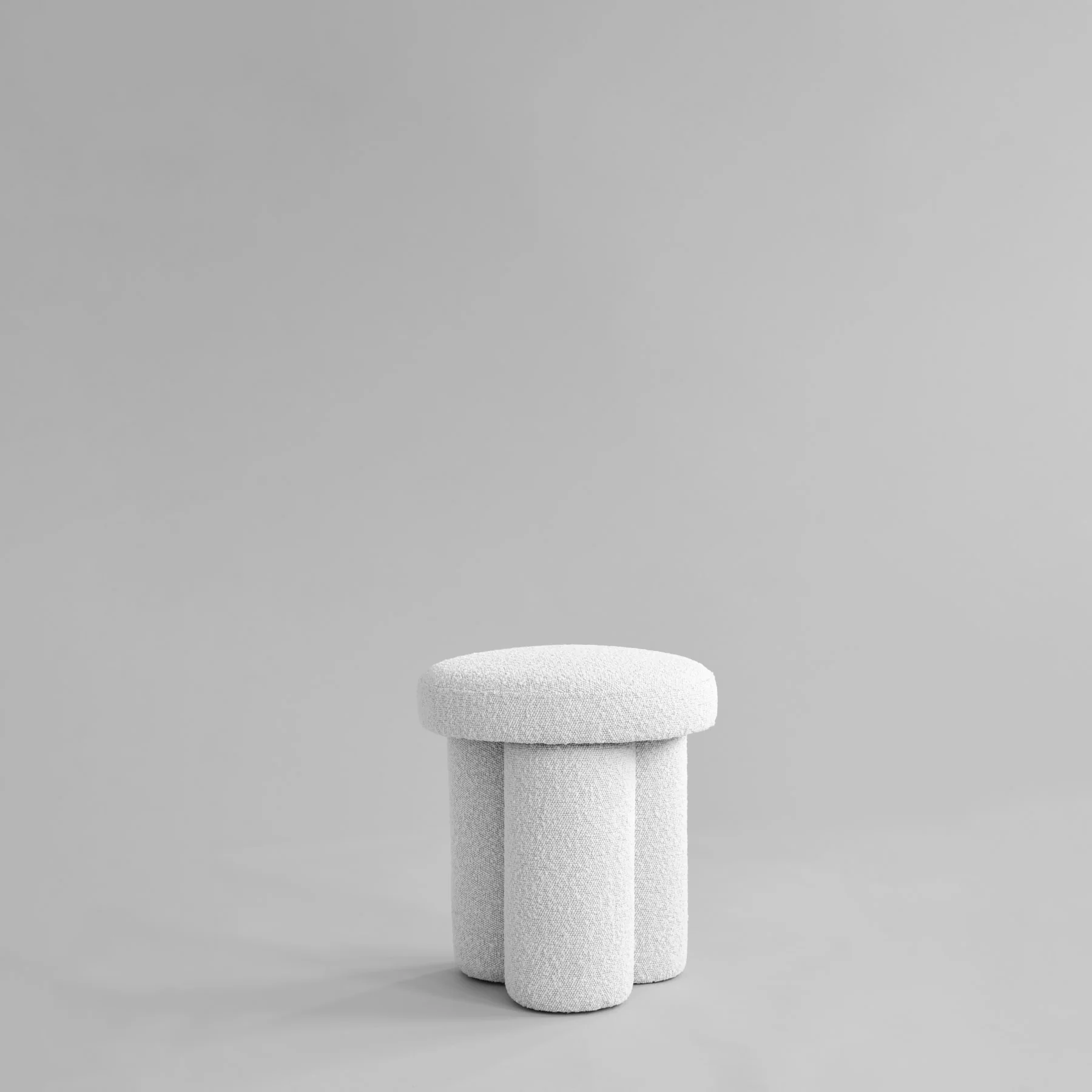 Stołek BIG FOOT bouclé biały - Image 5