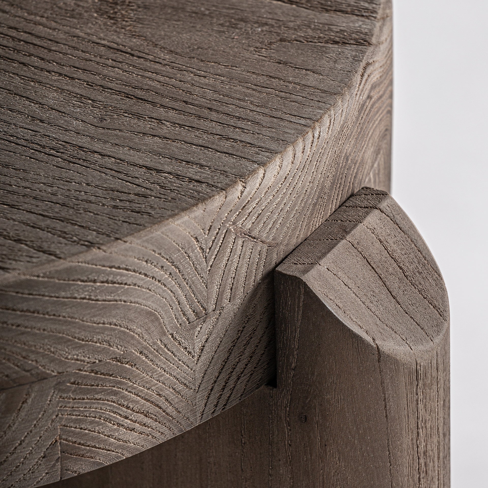 Stołek JACQUARD drewno wiązowe - Image 2
