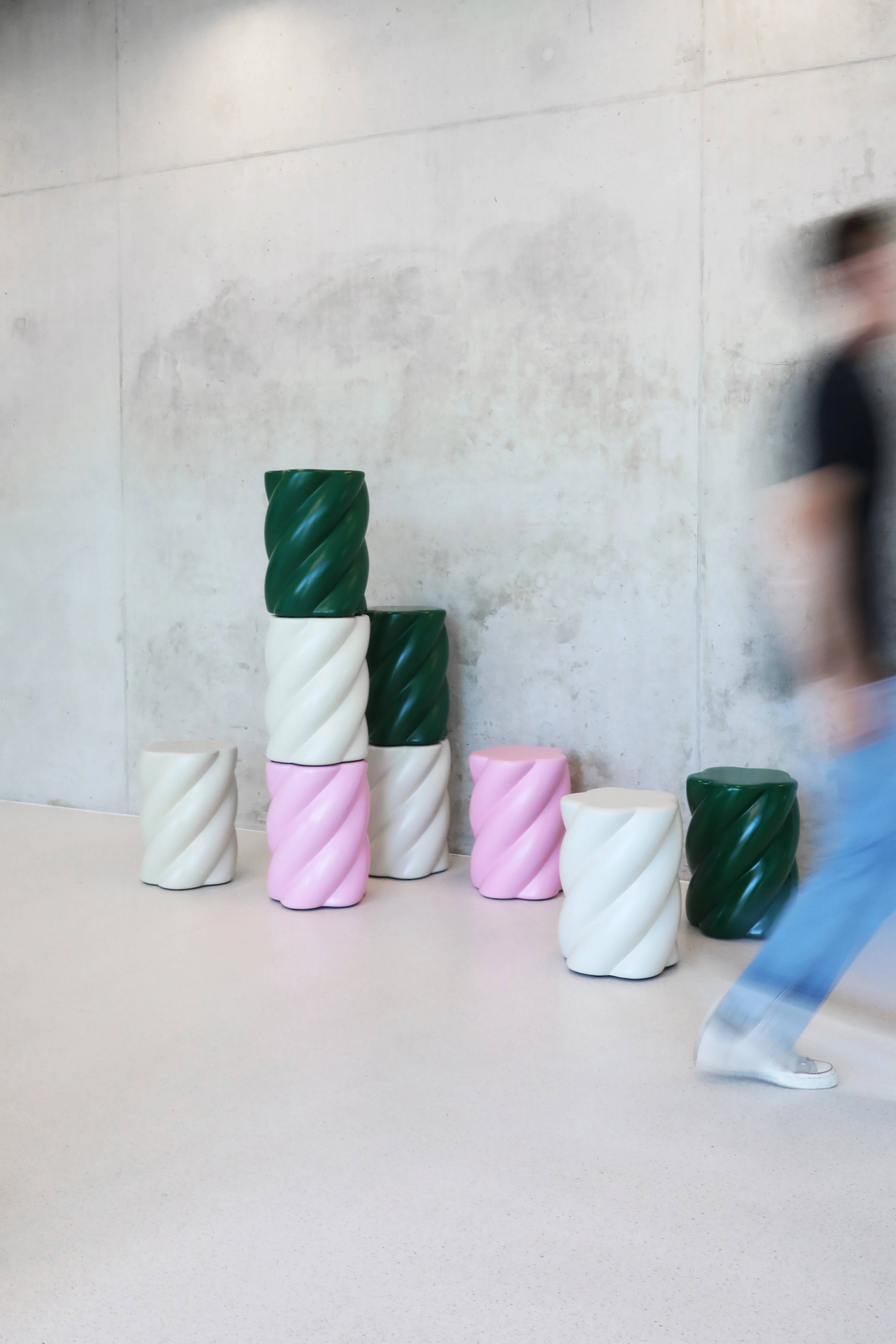 Stołek MARSHMALLOW biały - Image 3