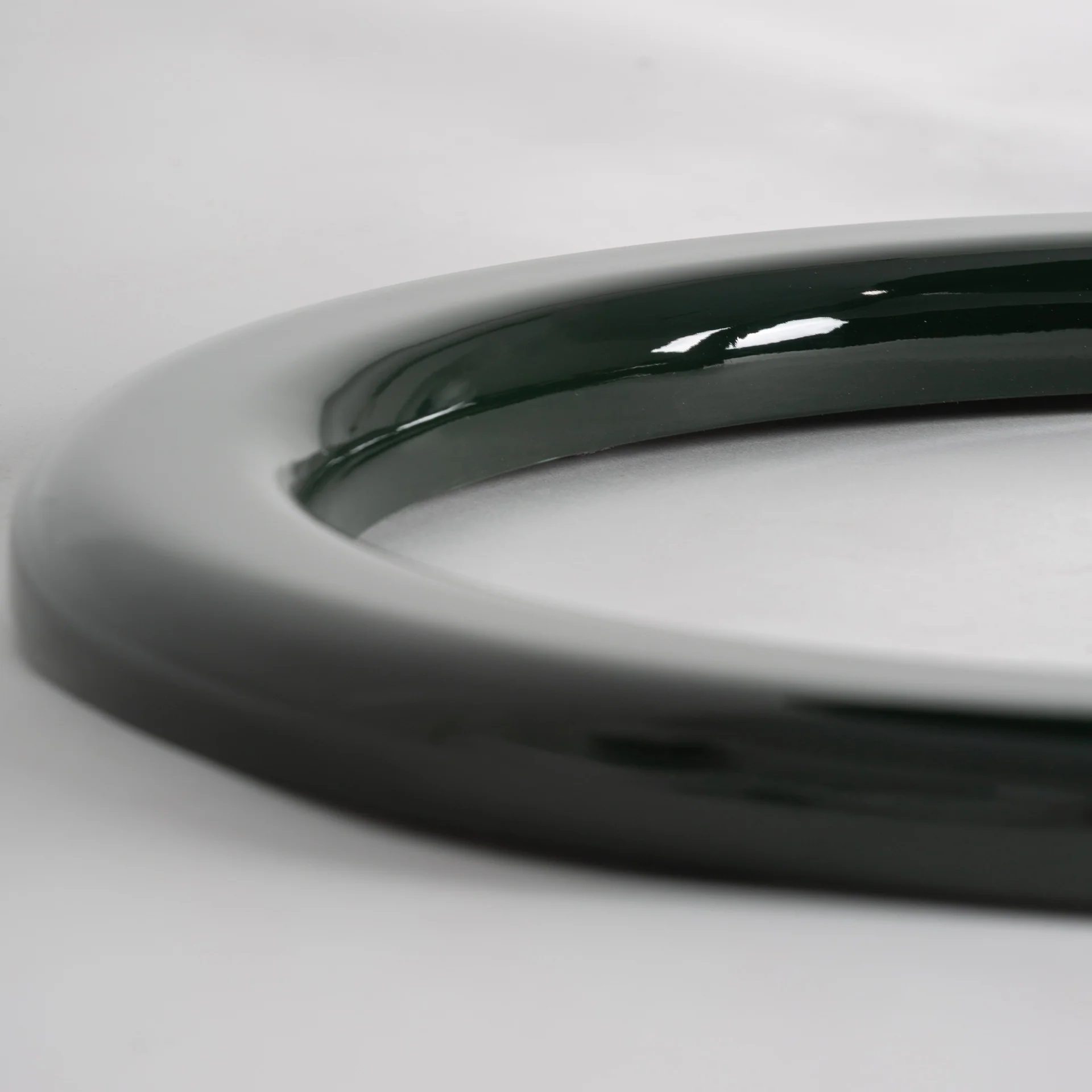 Stolik boczny HERISAU zielony blat z czarną podstawą - Image 5