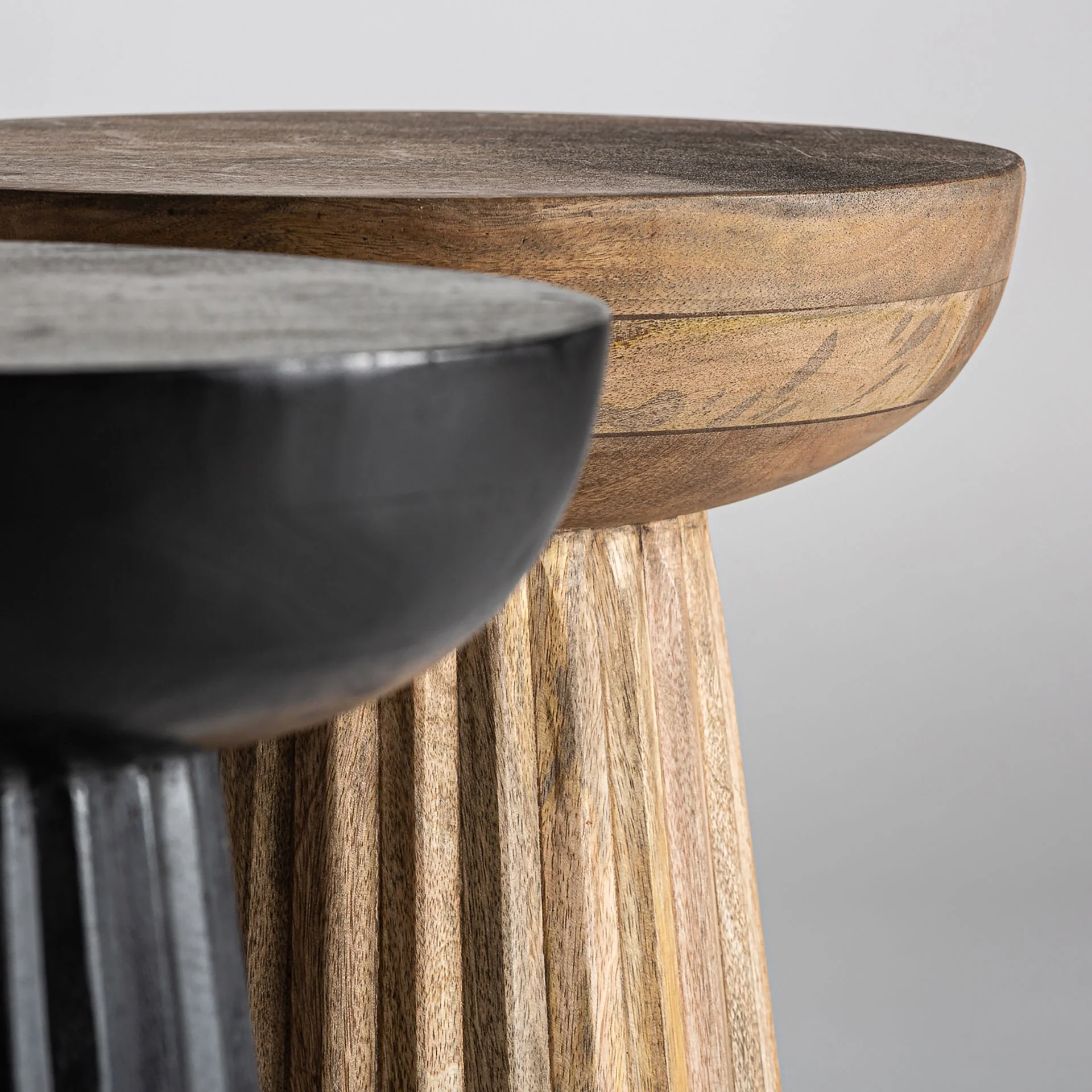 Stolik kawowy PLISSÉ WOOD drewno mango - Image 6