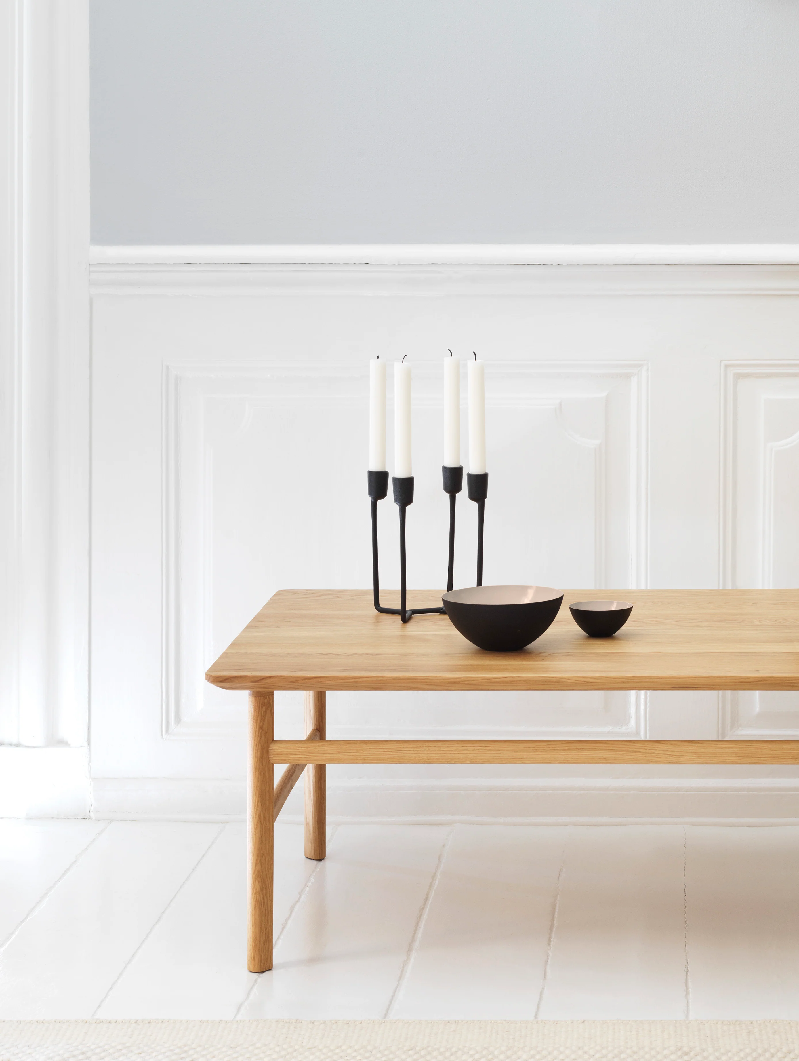 Świecznik czteroramienny HEIMA CANDLESTICK czarne żeliwo - Image 10