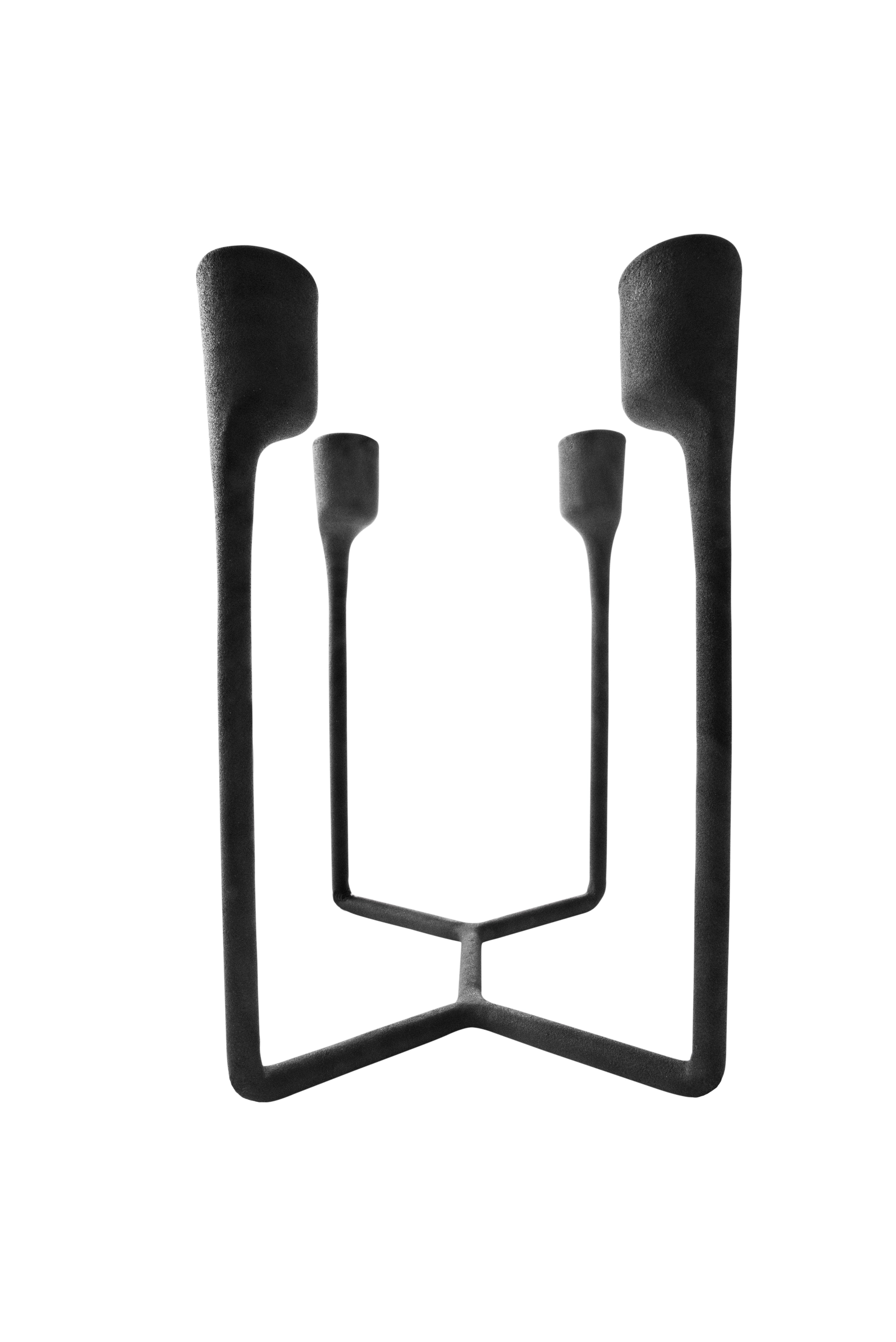 Świecznik czteroramienny HEIMA CANDLESTICK czarne żeliwo - Image 3