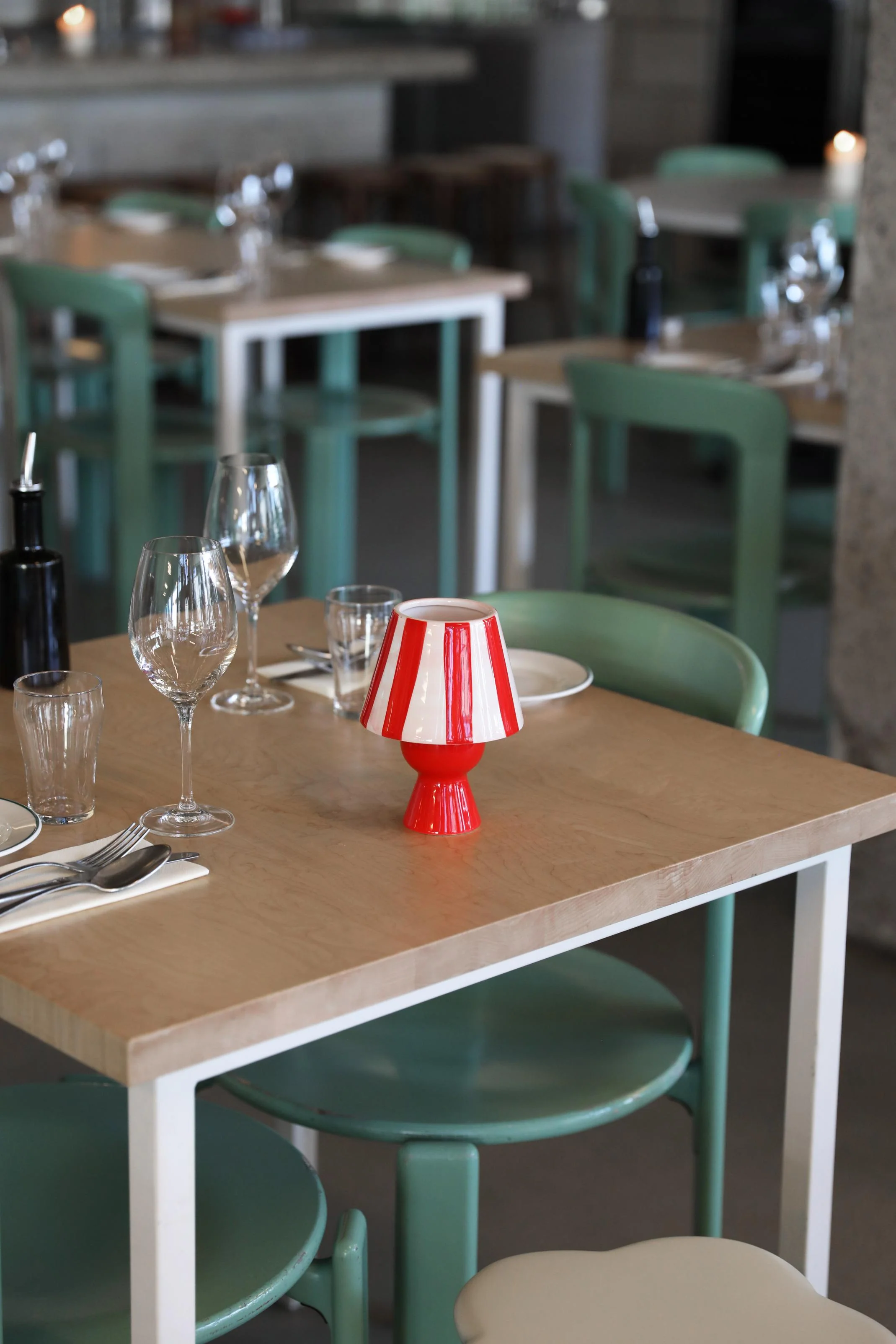 Świecznik na tealight CANTINE czerwony z białym - Image 6