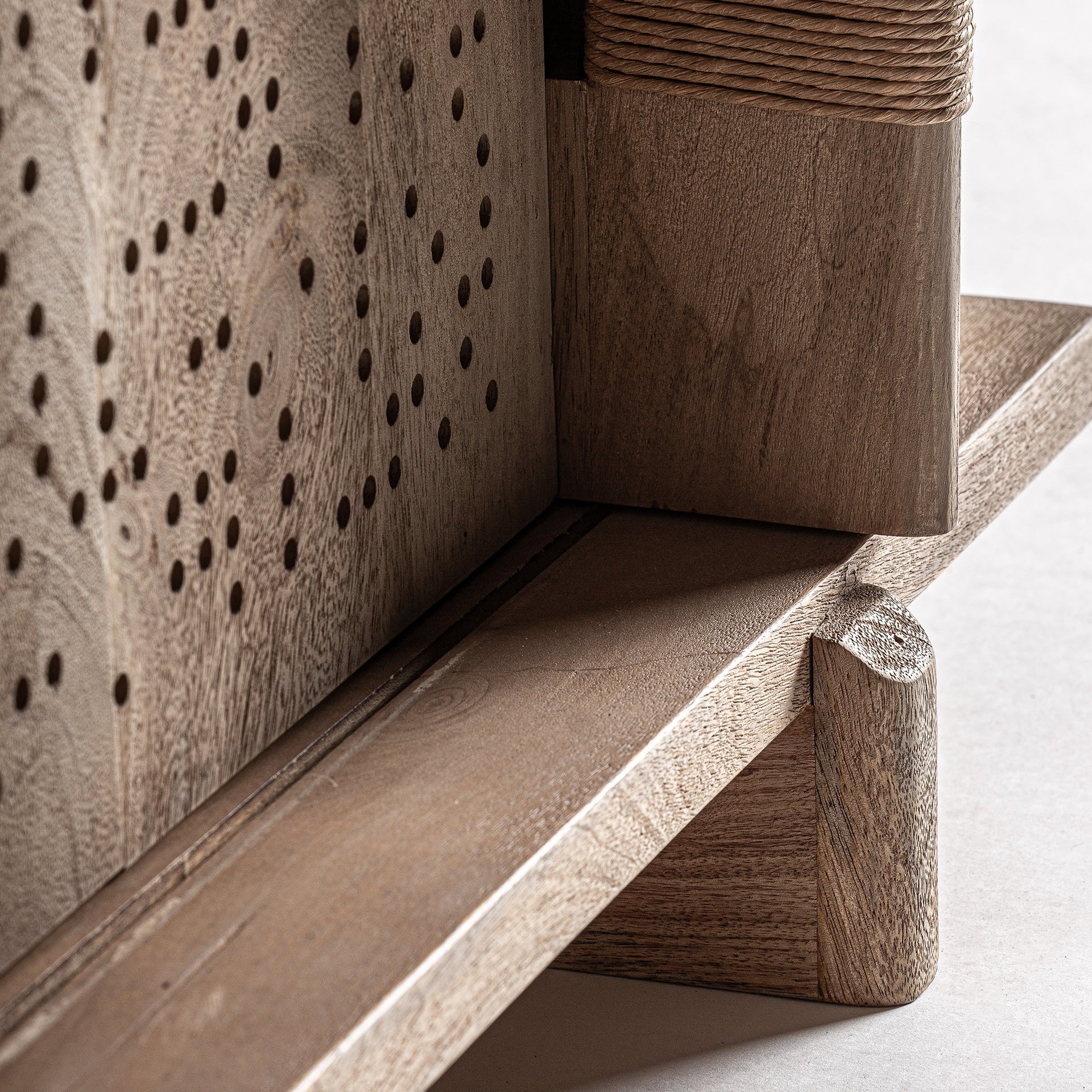Szafka RTV JACQUARD drewno mango - Image 6