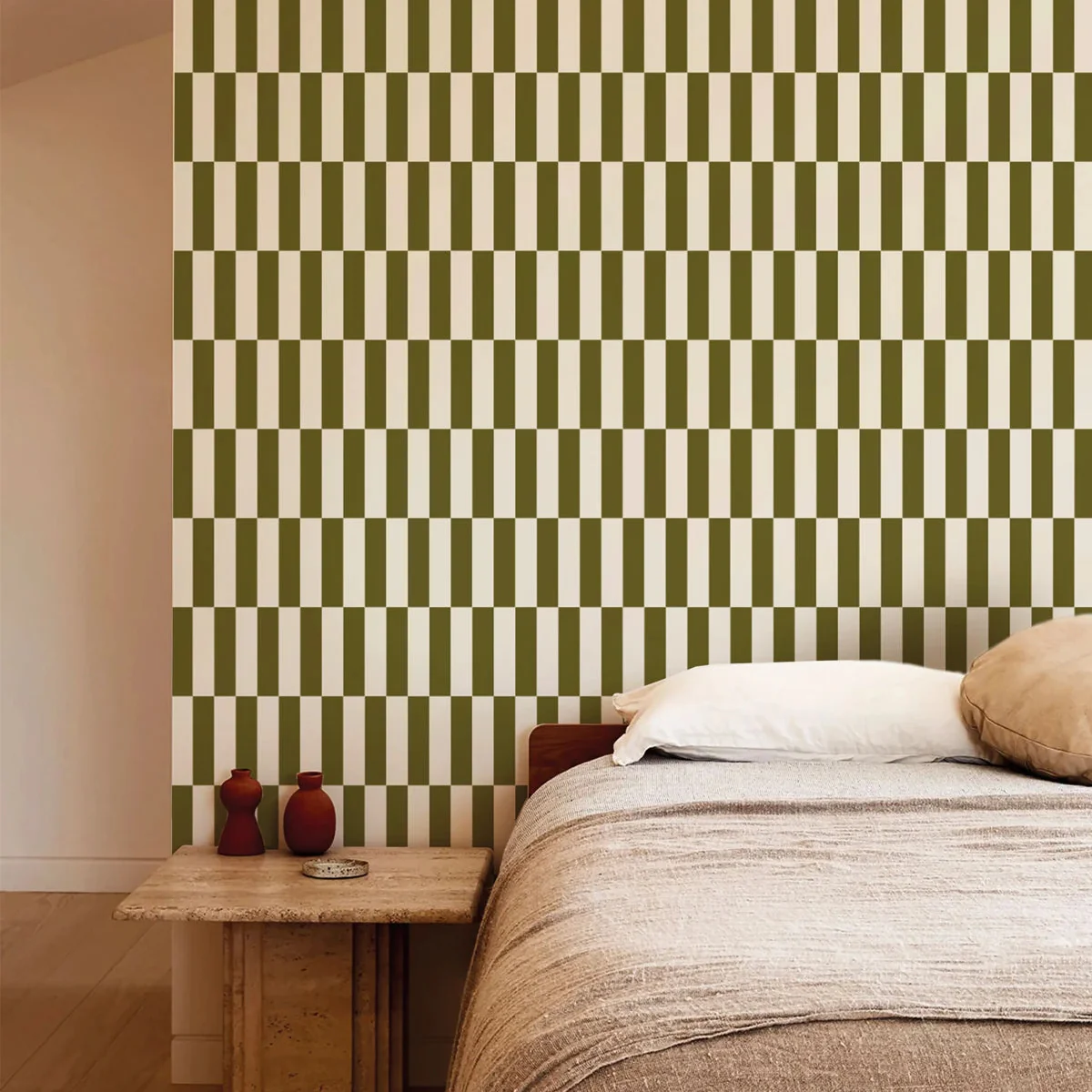 Tapeta flizelinowa z geometrycznym wzorem TETRIS STRIPE oliwkowy