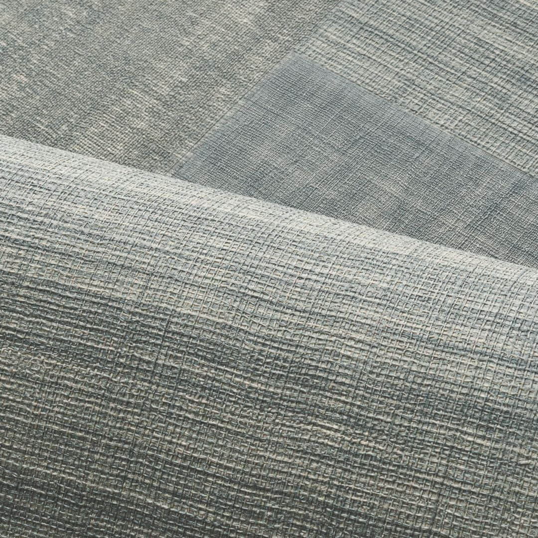 Tapeta strukturalna geometryczna patchwork imitująca tkaninę MESTIZO - PIERRE BLEUE szaroniebieski - Image 3