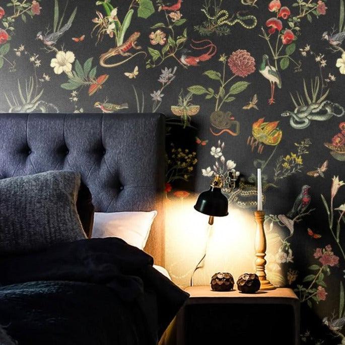 Tapeta flizelinowa z motywem roślinnym SECRET GARDEN czarny z zielonym