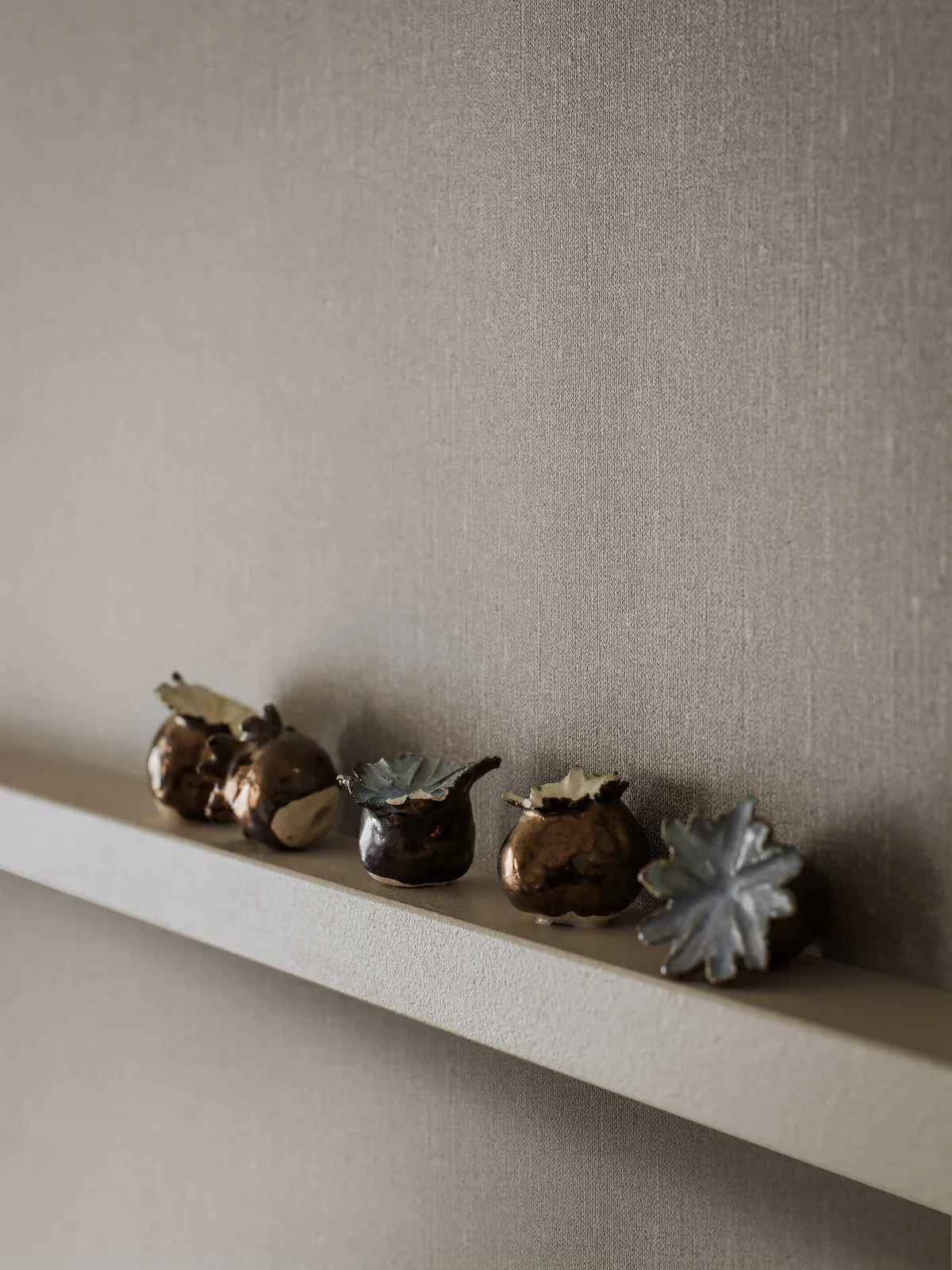 Tapeta strukturalna imitująca len LINEN - MUSCOT LINEN jasny brązowy - Image 8