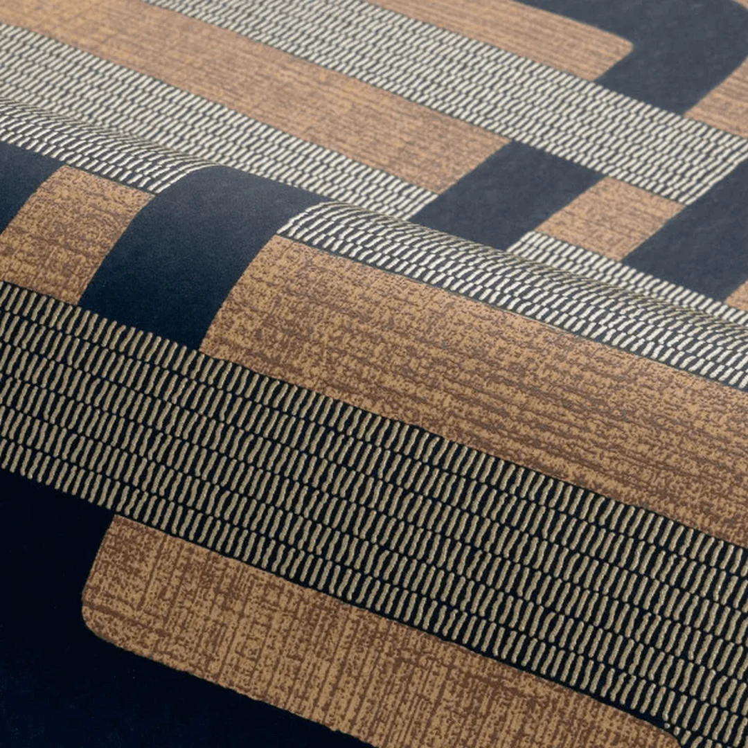 Tapeta strukturalna z geometrycznym wzorem MATJARA - NOIR/DORÉ brązowy - Image 3