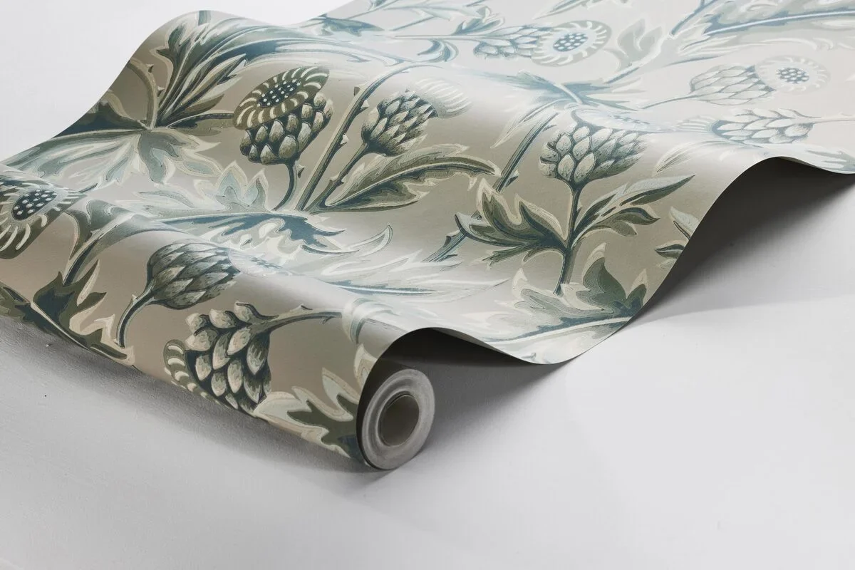 Tapeta z motywem roślinnym TREASURED THISTLE beżowy z zielonym - Image 3