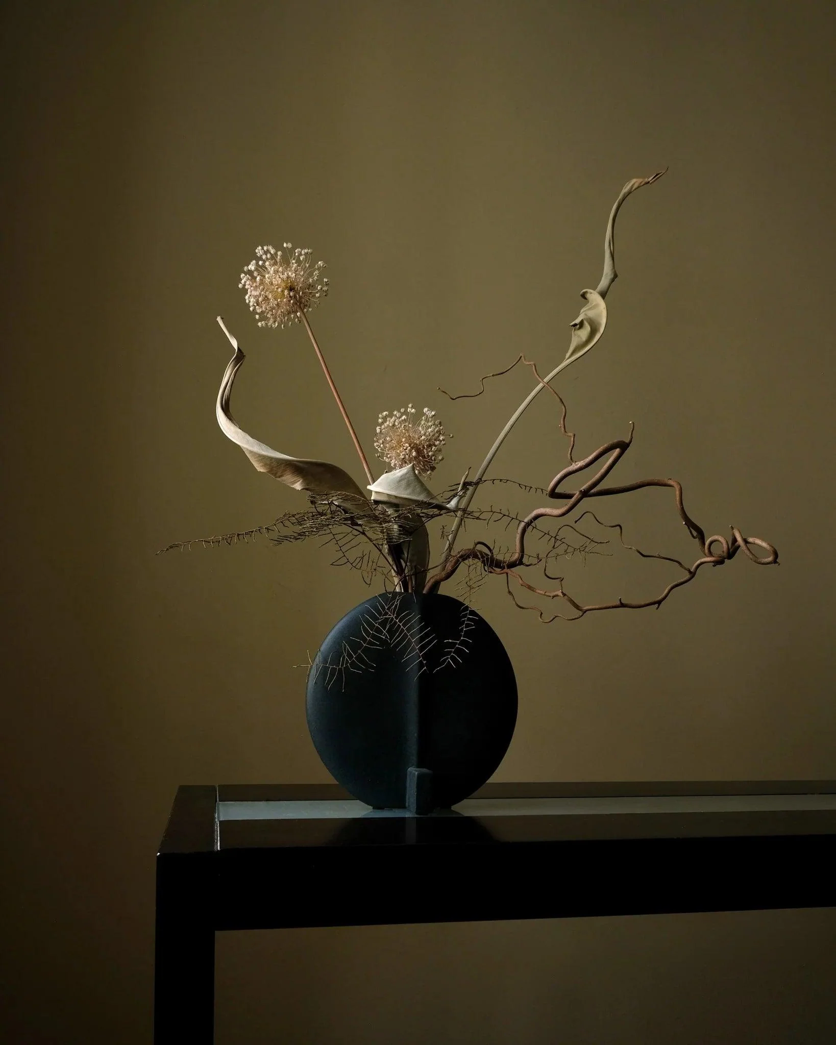 Wazon GUGGENHEIMA czarny - Image 14
