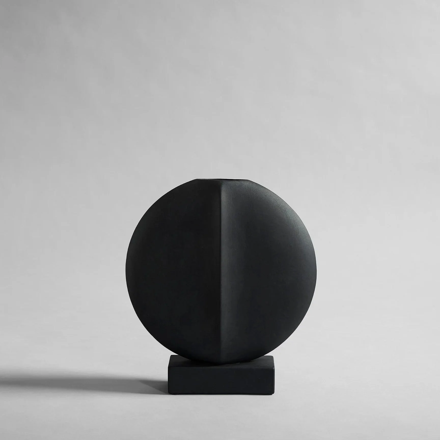 Wazon GUGGENHEIMA czarny - Image 7