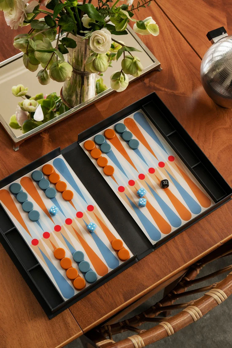 Zestaw do gry w backgammon ART OF BACKGAMMON szary z niebieskim i pomarańczowym - Image 2