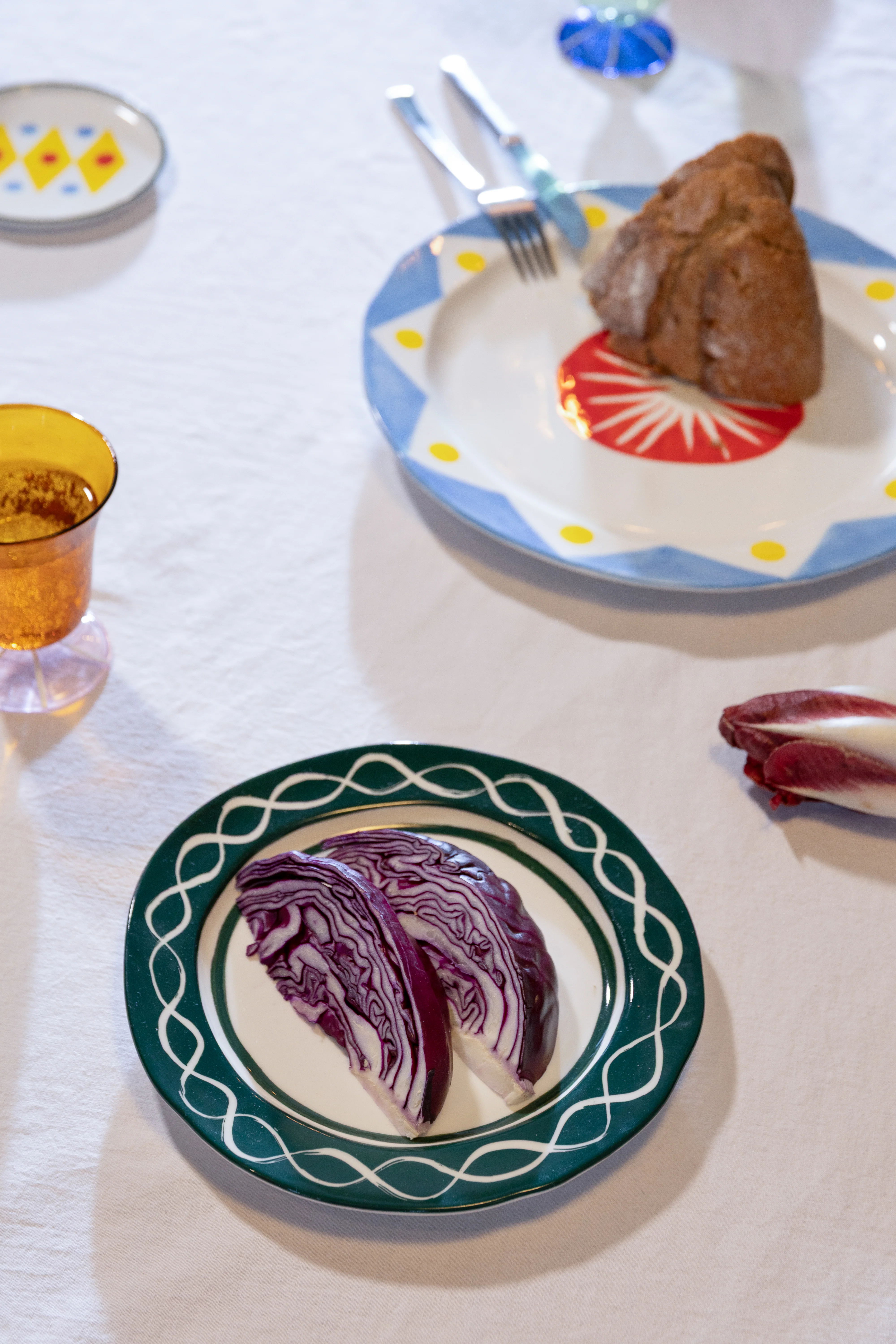 Zestaw talerzy śniadaniowych FESTIVO zielono-biała porcelana - Image 2