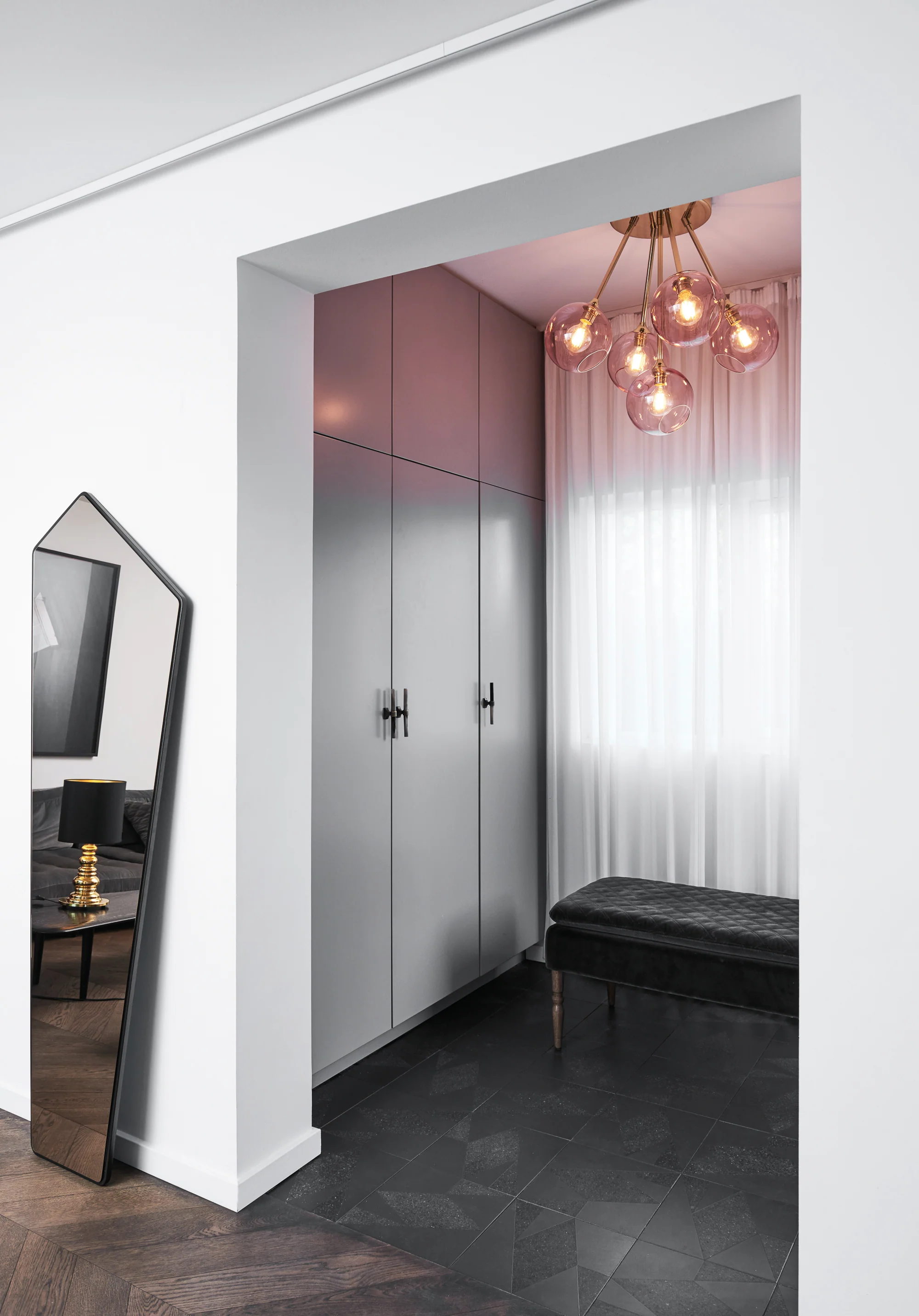 Lampa wisząca BALLROOM MOLECULE bursztynowy ze złotym wykończeniem - Image 2